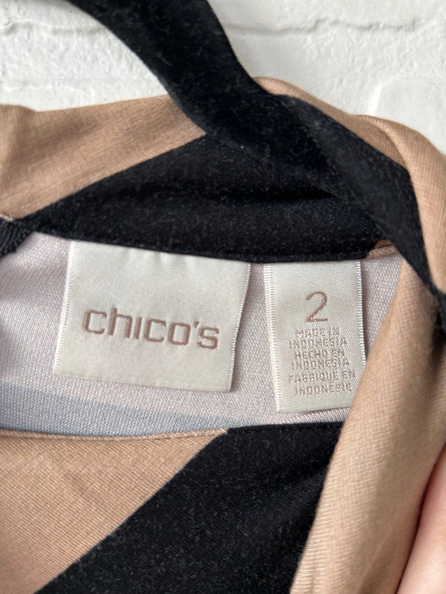 Top Long Sleeve By Chicos In Black & Tan, Size: L