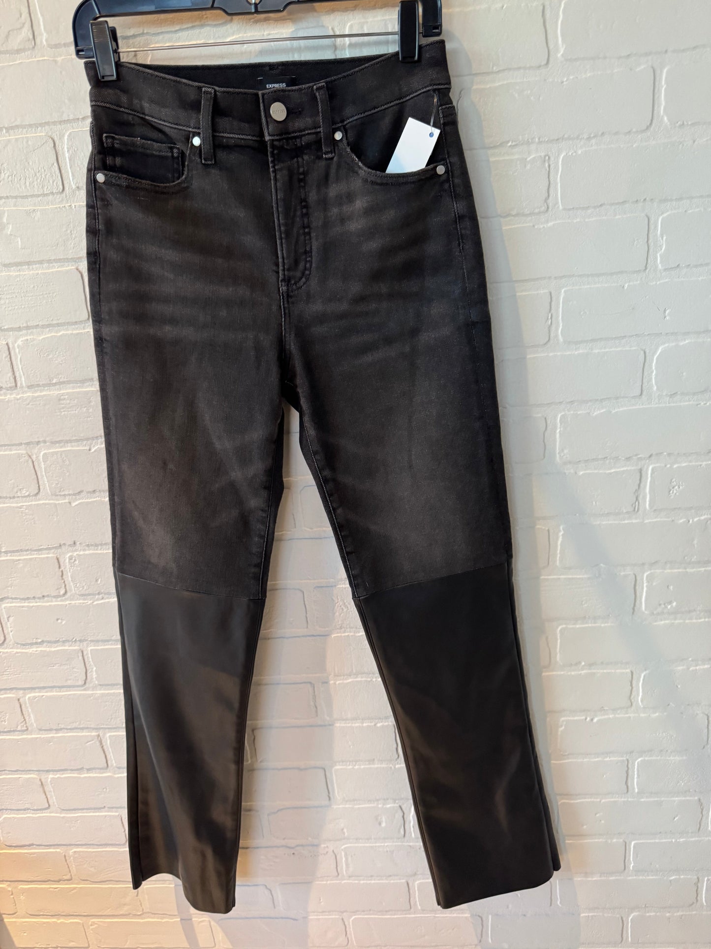 Jeans Straight By Express In Black Denim, Size: 6