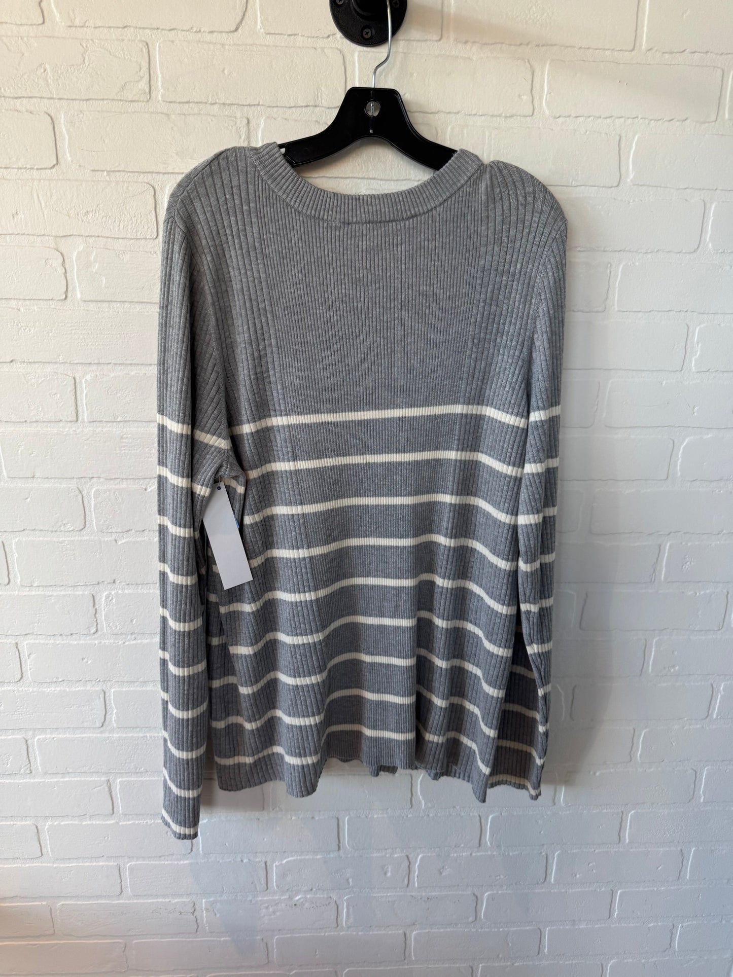 Sweater By Lane Bryant In Cream & Grey, Size: 4x