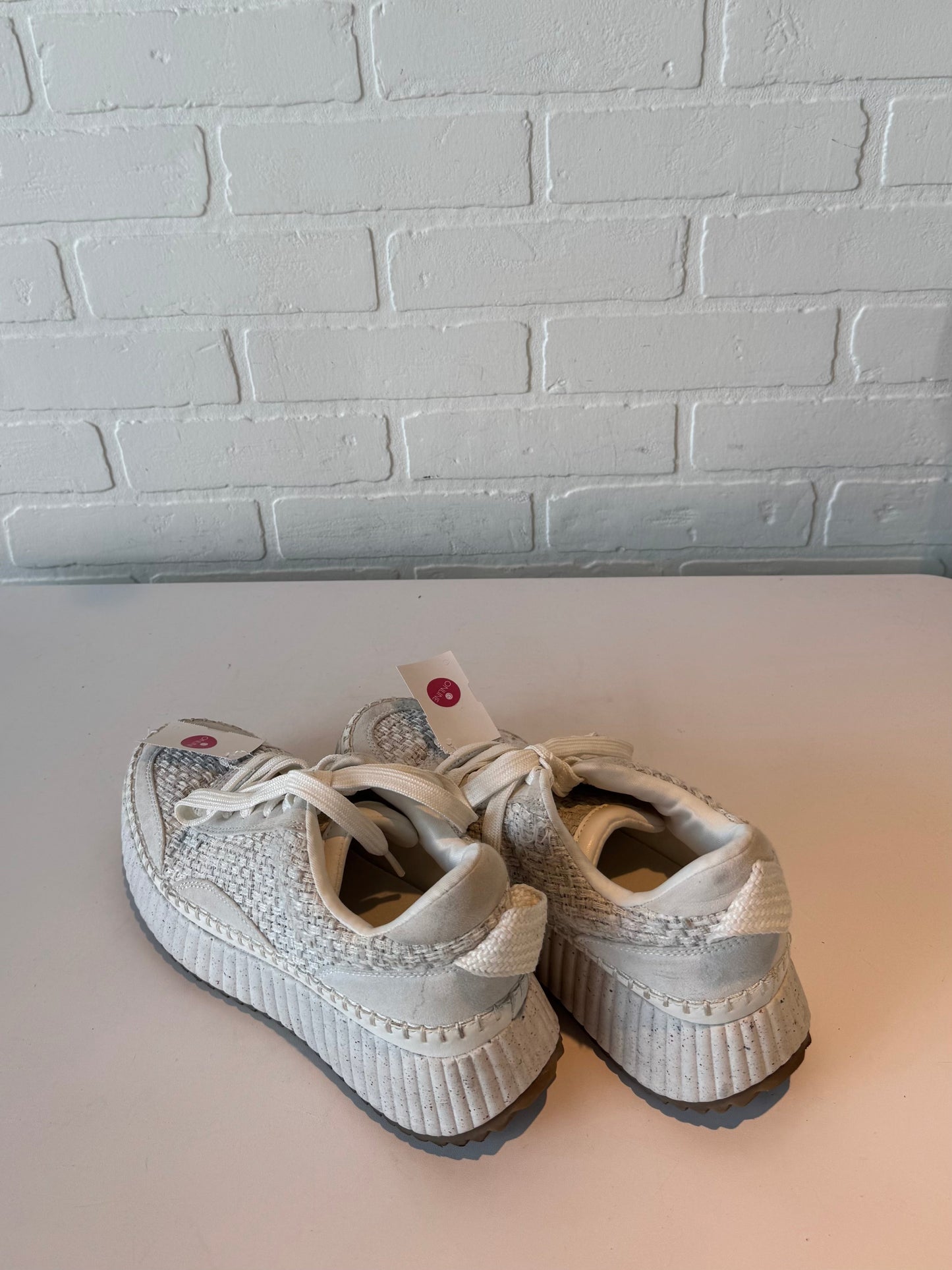 Shoes Sneakers By Universal Thread In Grey & White, Size: 8