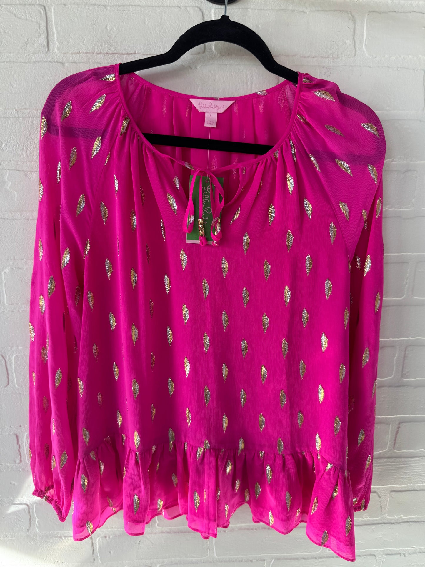 Top Long Sleeve Designer By Lilly Pulitzer In Pink, Size: S