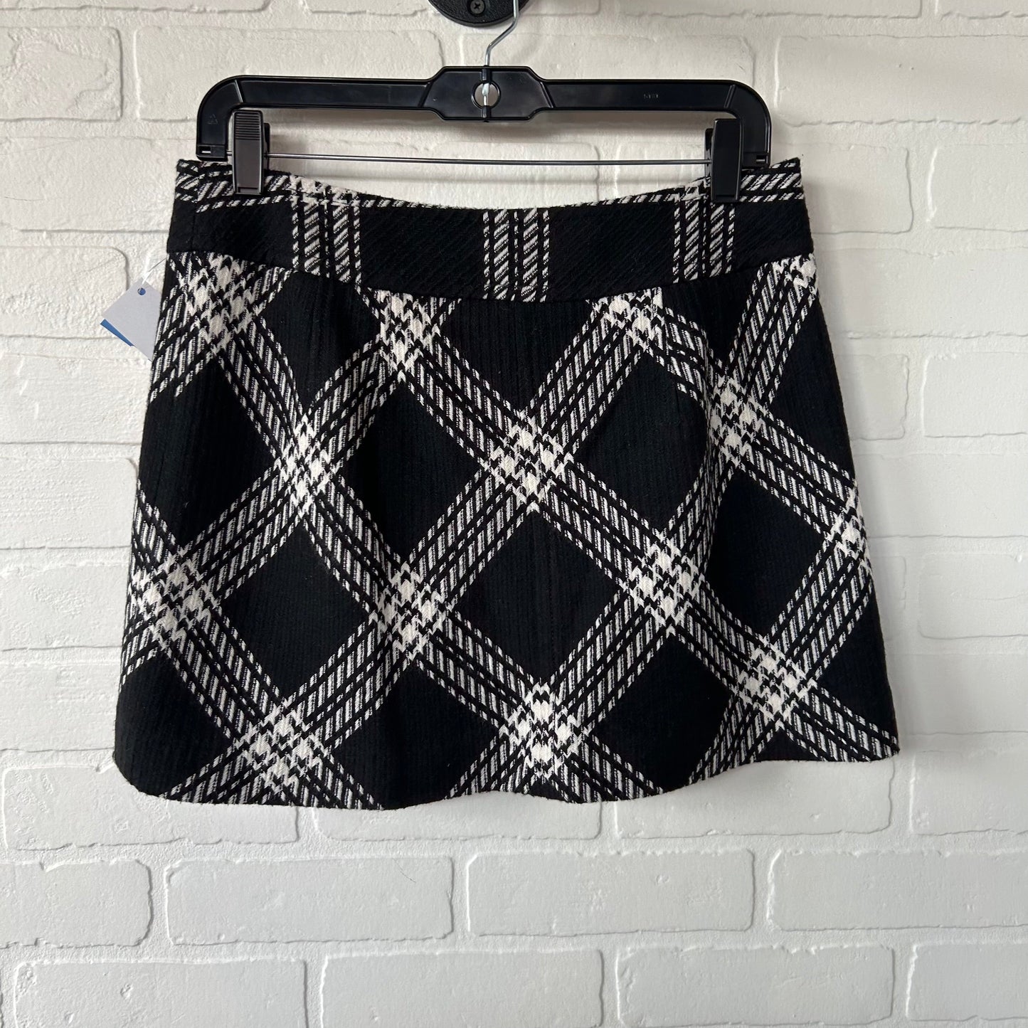 Skirt Mini & Short By Express Design Studio In Black & White, Size: 8