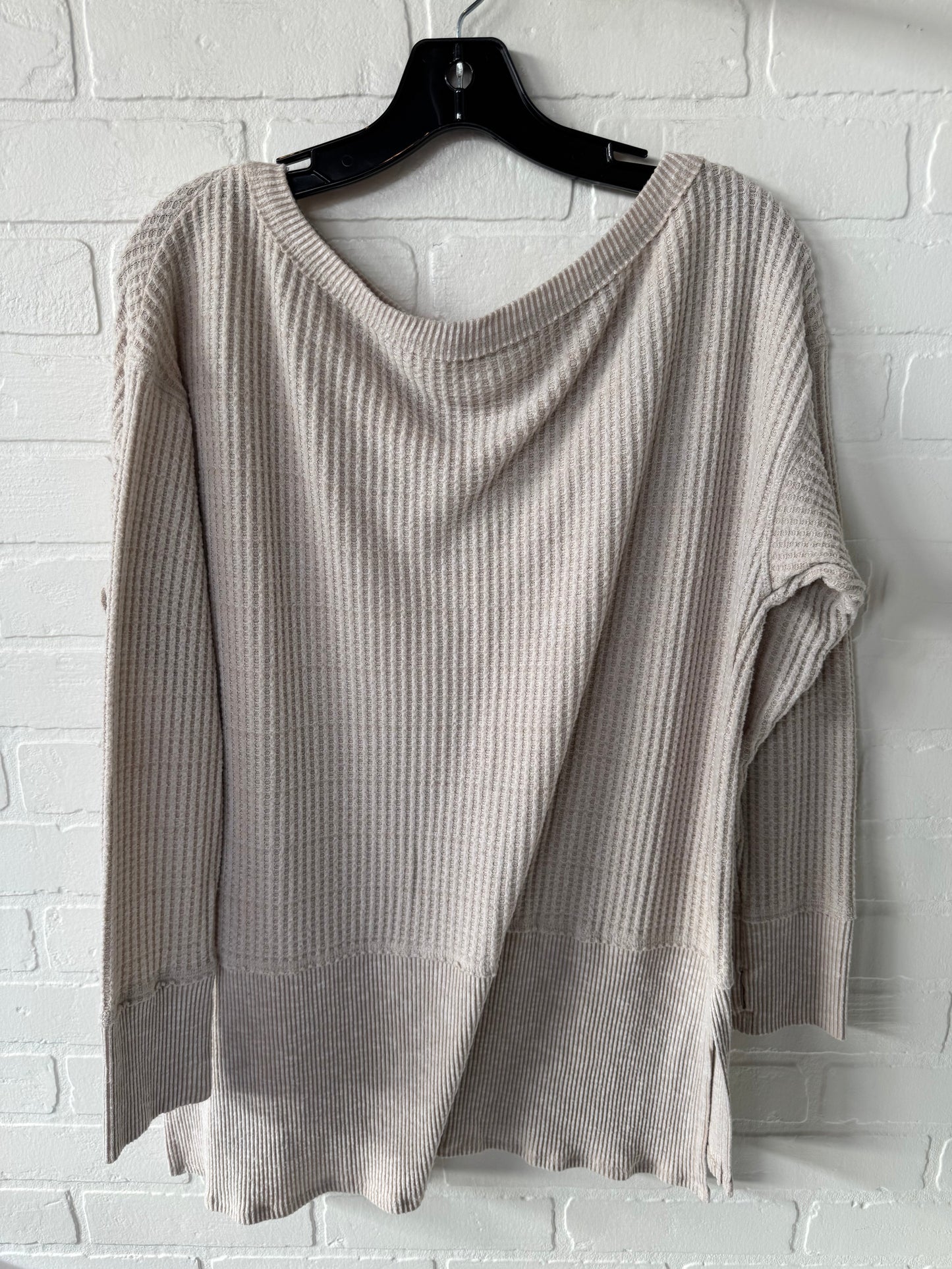 Top Long Sleeve By American Eagle In Beige, Size: M