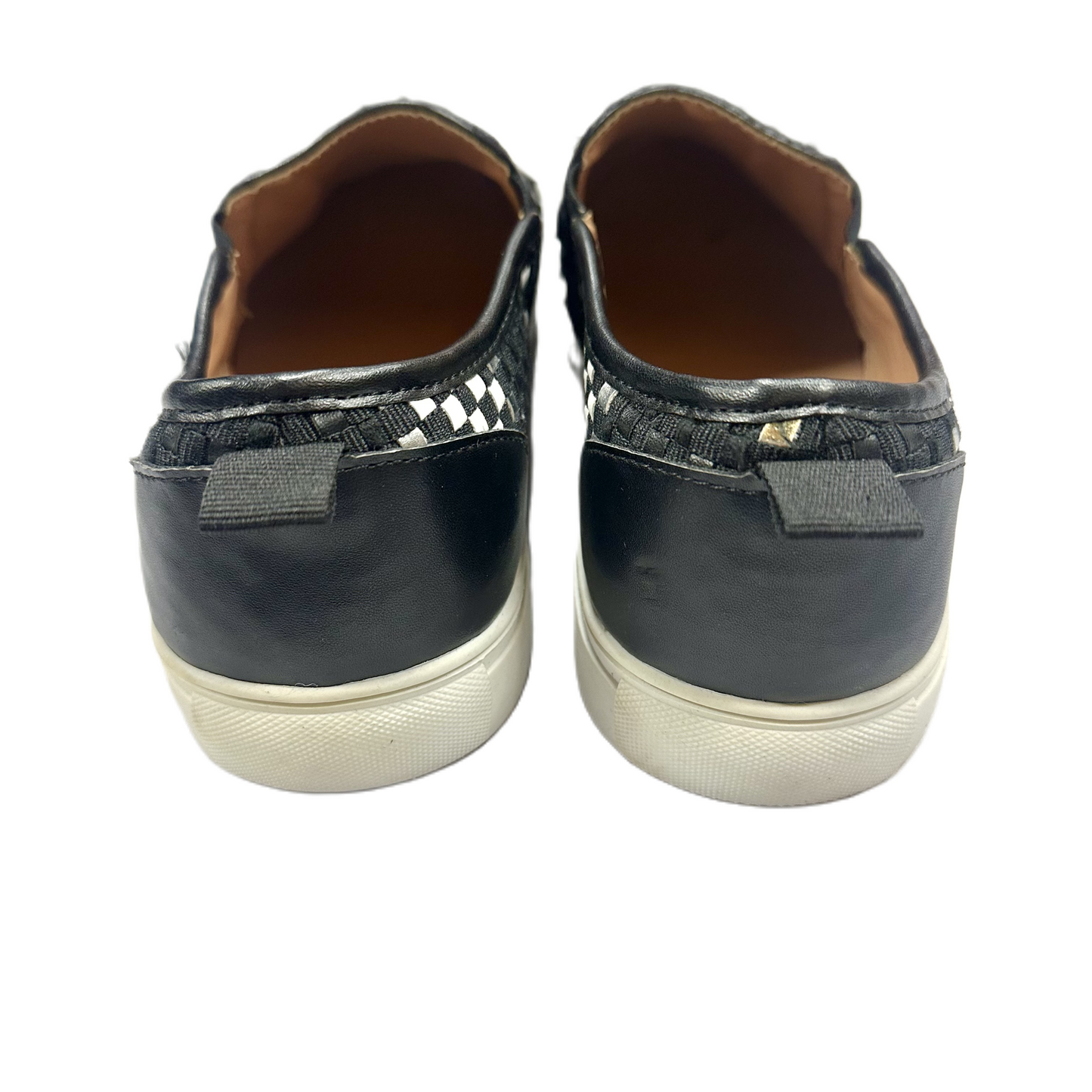 Shoes Sneakers By Mossimo In Black & White, Size: 9.5