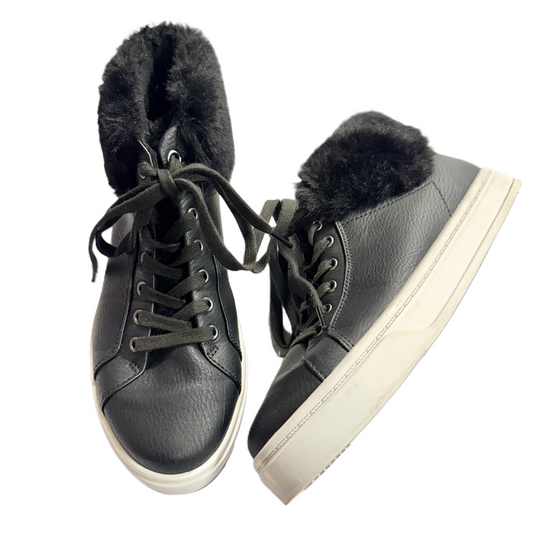 Shoes Sneakers By Koolaburra By Ugg In Black, Size: 7