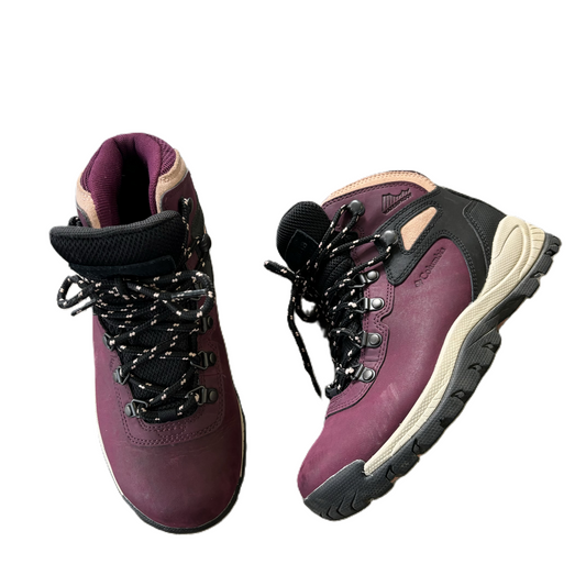 Boots Hiking By Columbia In Purple, Size: 5.5