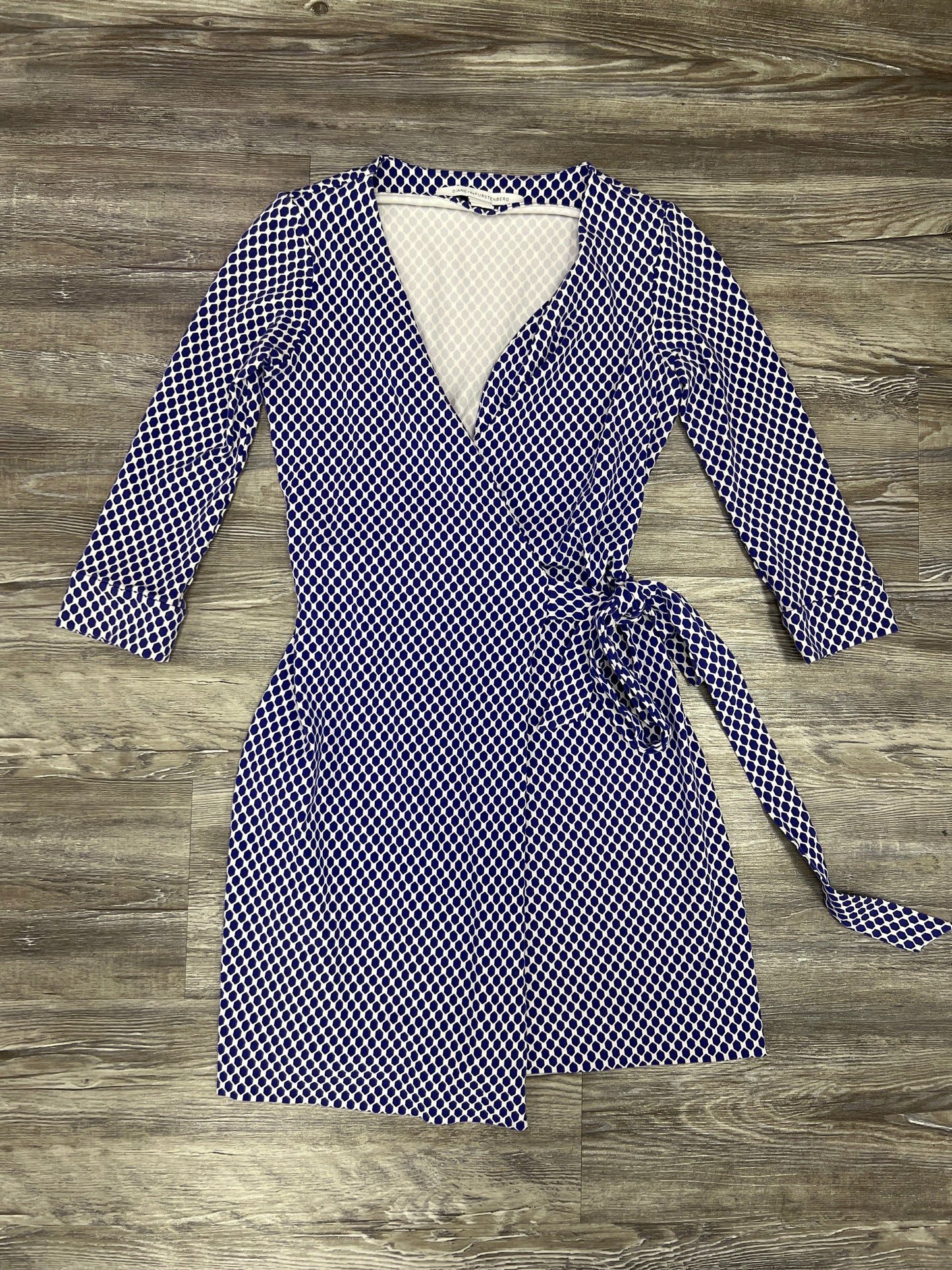 Dress Designer By Diane Von Furstenberg In Blue & White, Size: 0