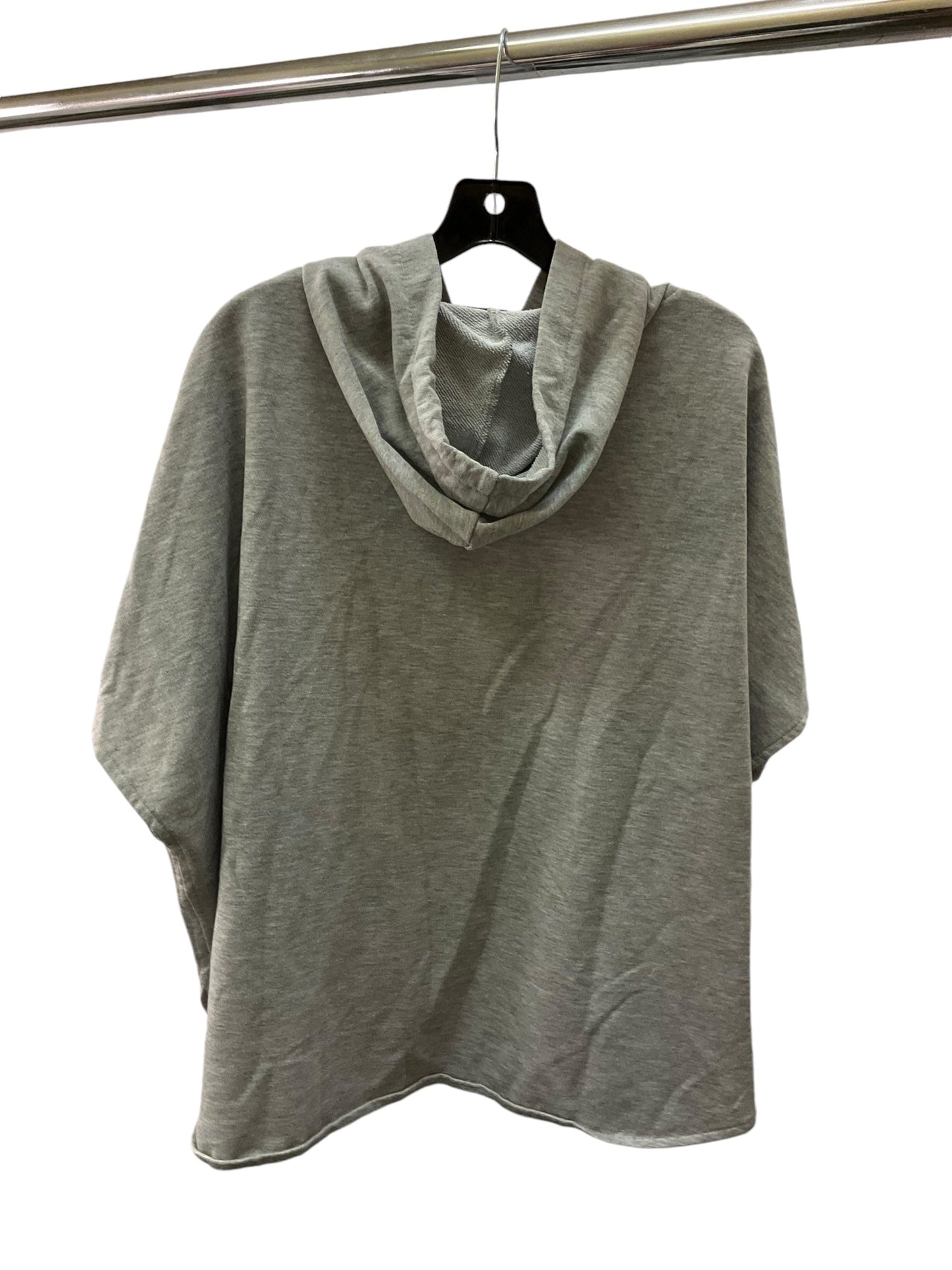 Poncho By Steve Madden In Grey, Size: Os