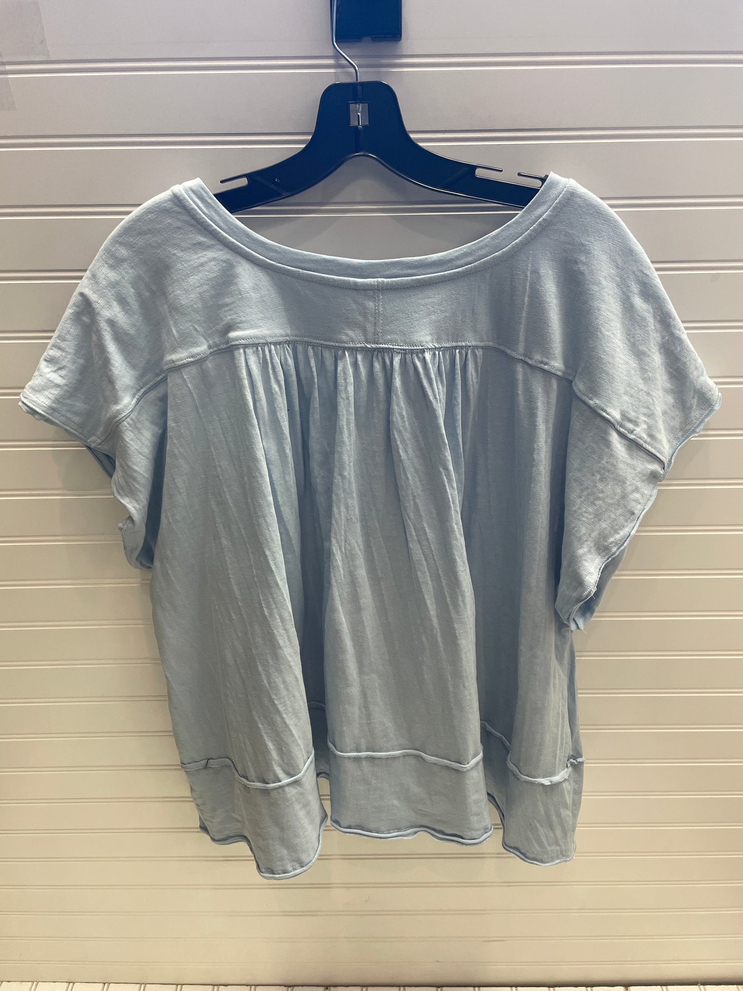 Top Short Sleeve By Anthropologie In Blue, Size: Xl