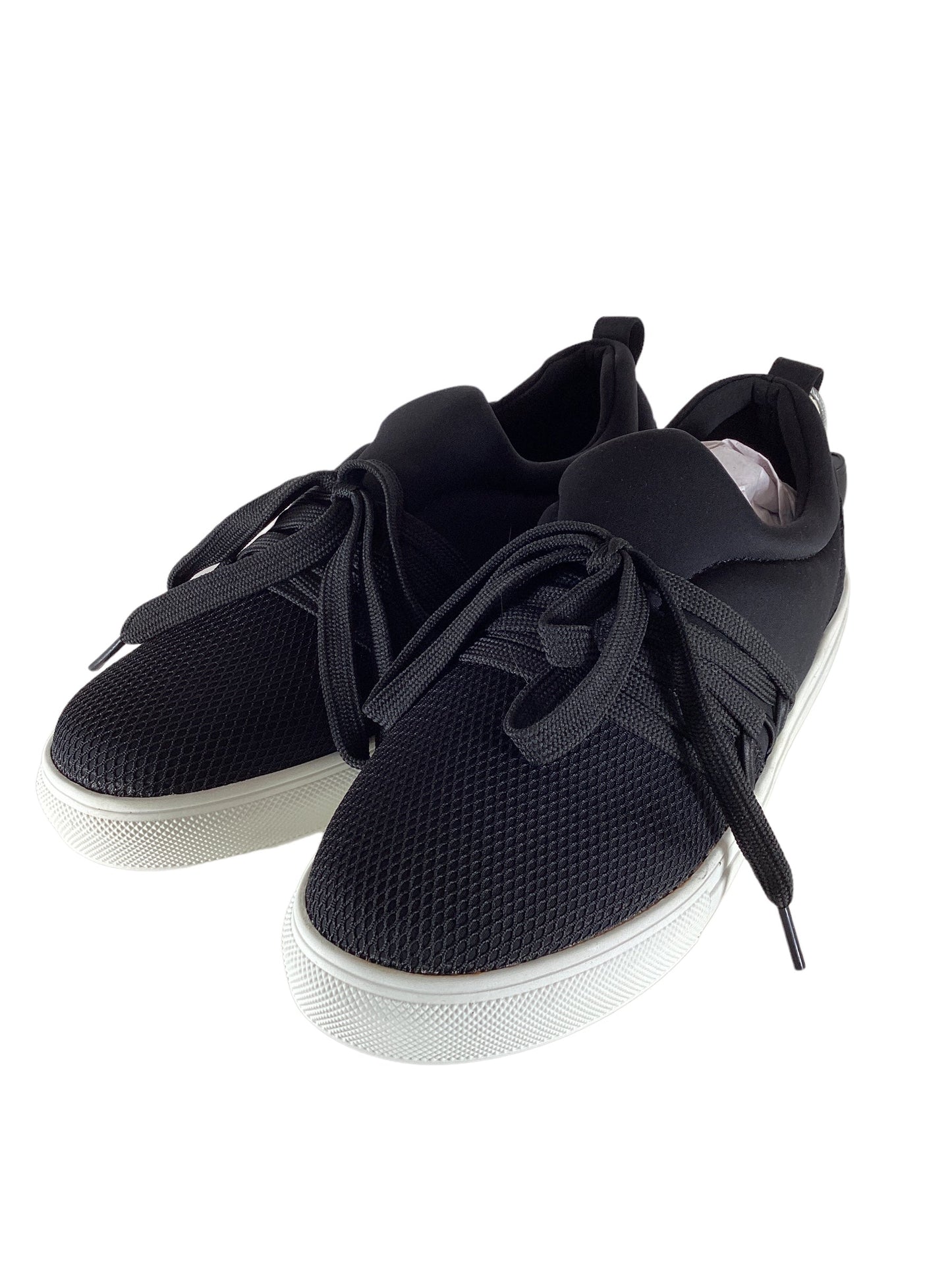 Black Shoes Sneakers Clothes Mentor, Size 6