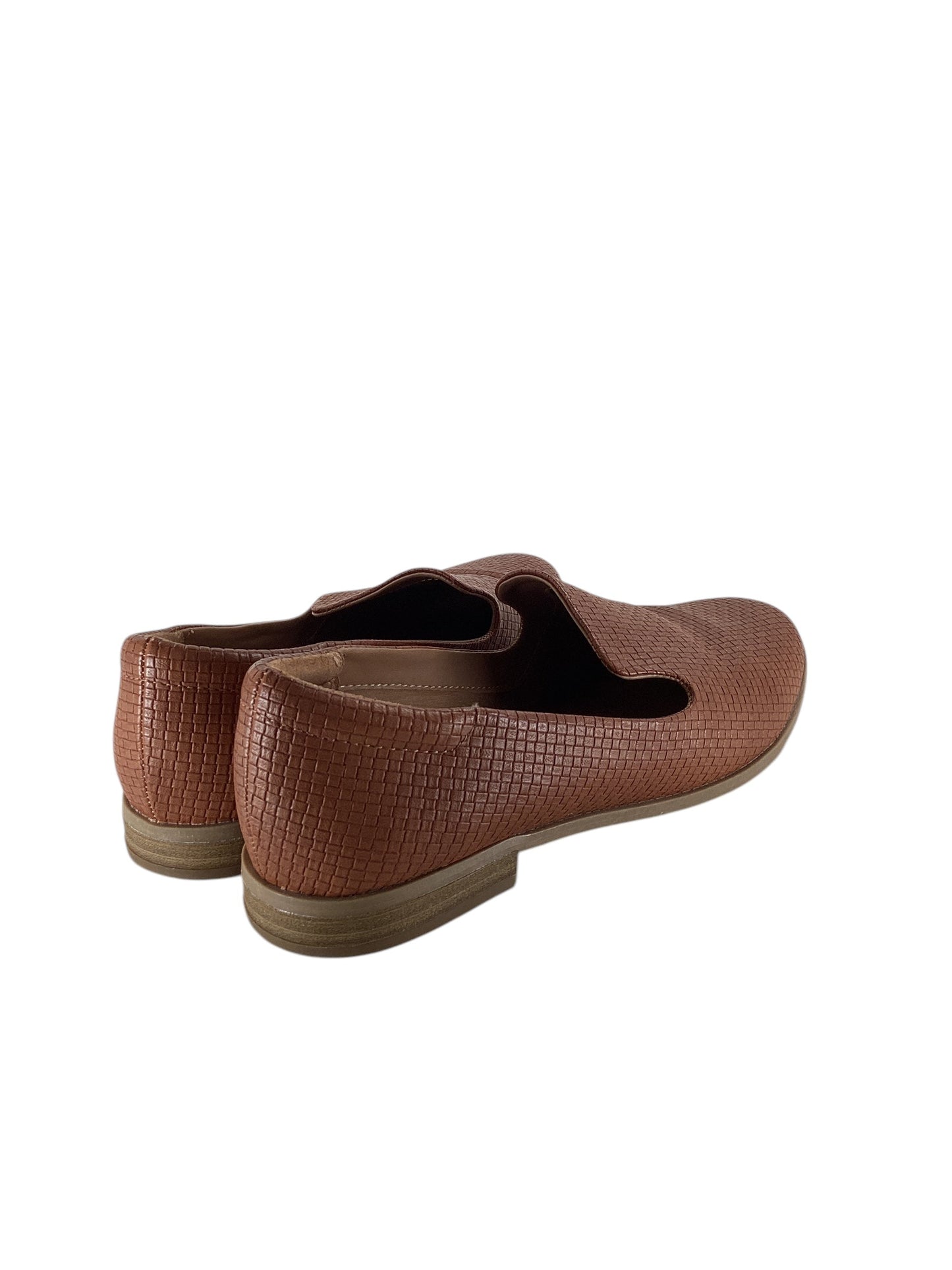 Shoes Flats By Universal Thread In Brown, Size: 9.5