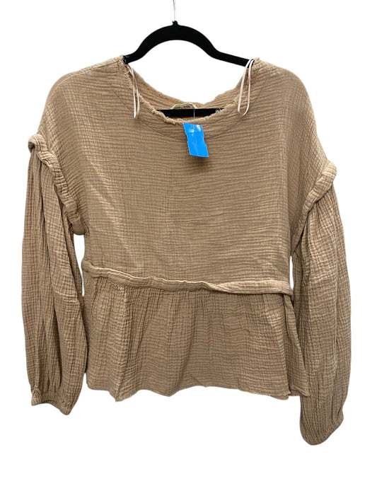 Top Long Sleeve By Clothes Mentor In Tan, Size: S