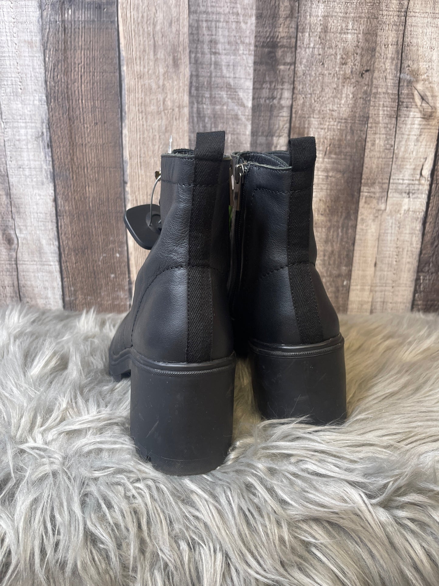 Boots Combat By Splendid  Size: 8