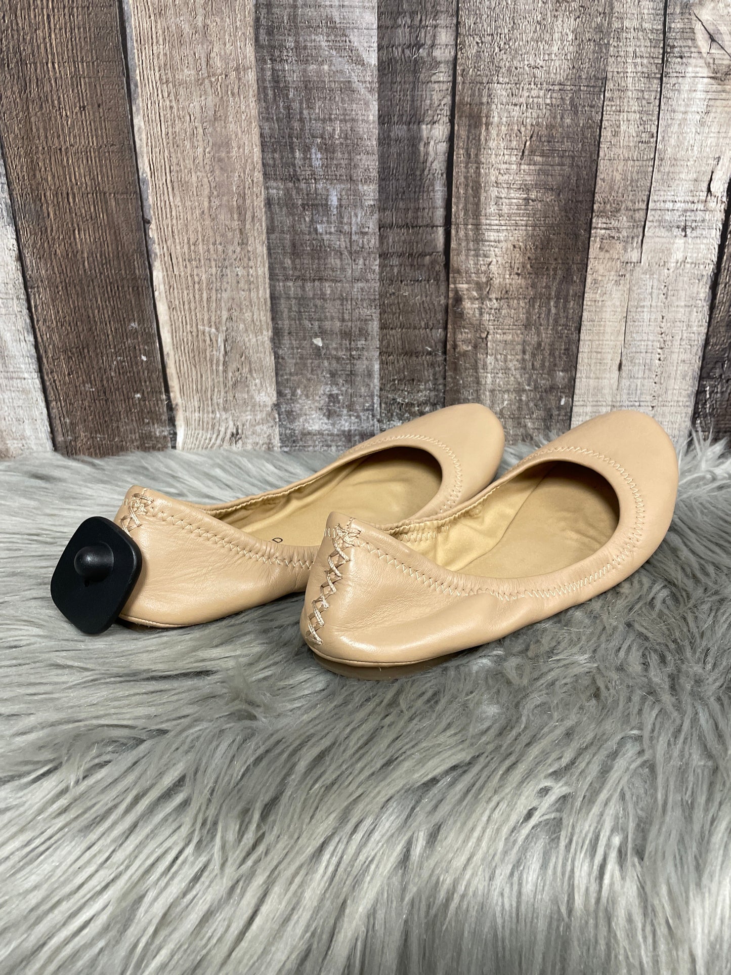 Shoes Flats By Lucky Brand In Tan, Size: 9