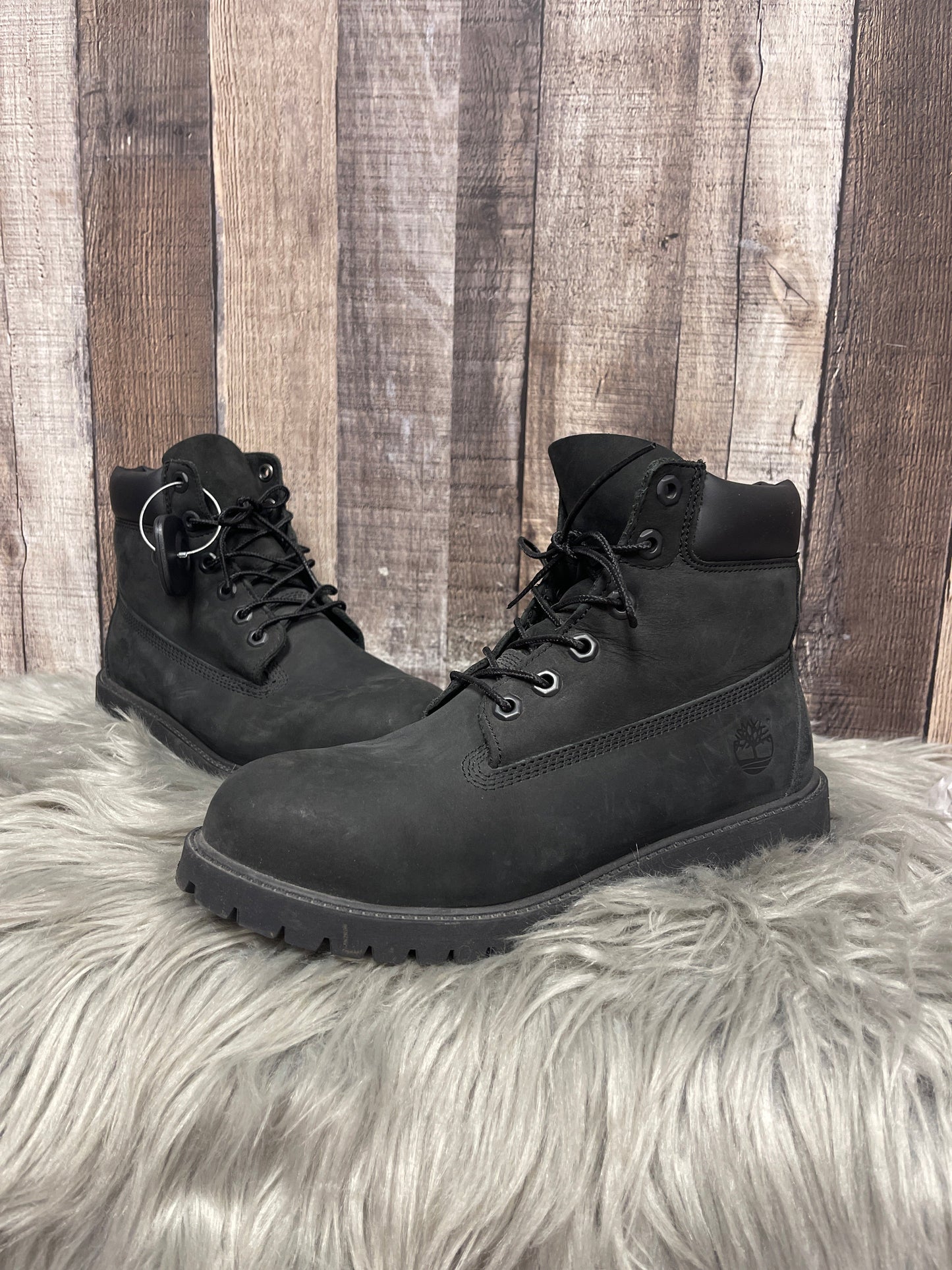 Black Boots Hiking Timberland, Size 8