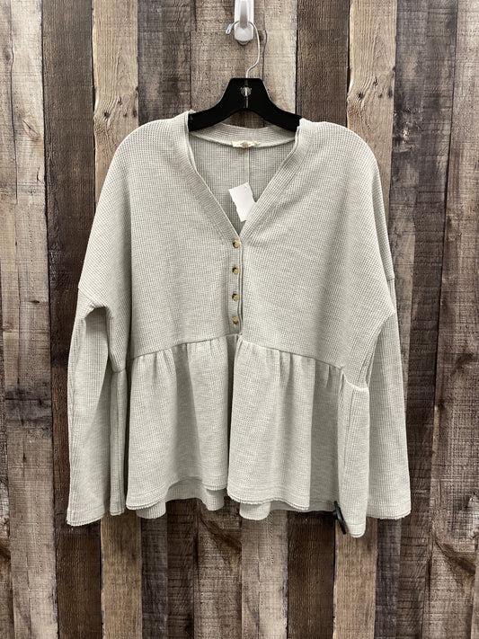 Top Long Sleeve By Cme In Grey, Size: M