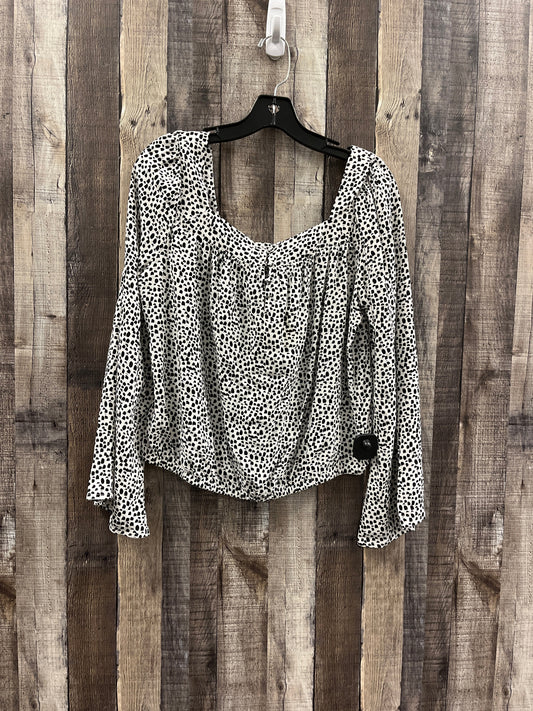 Top Long Sleeve By Express In Black & White, Size: M