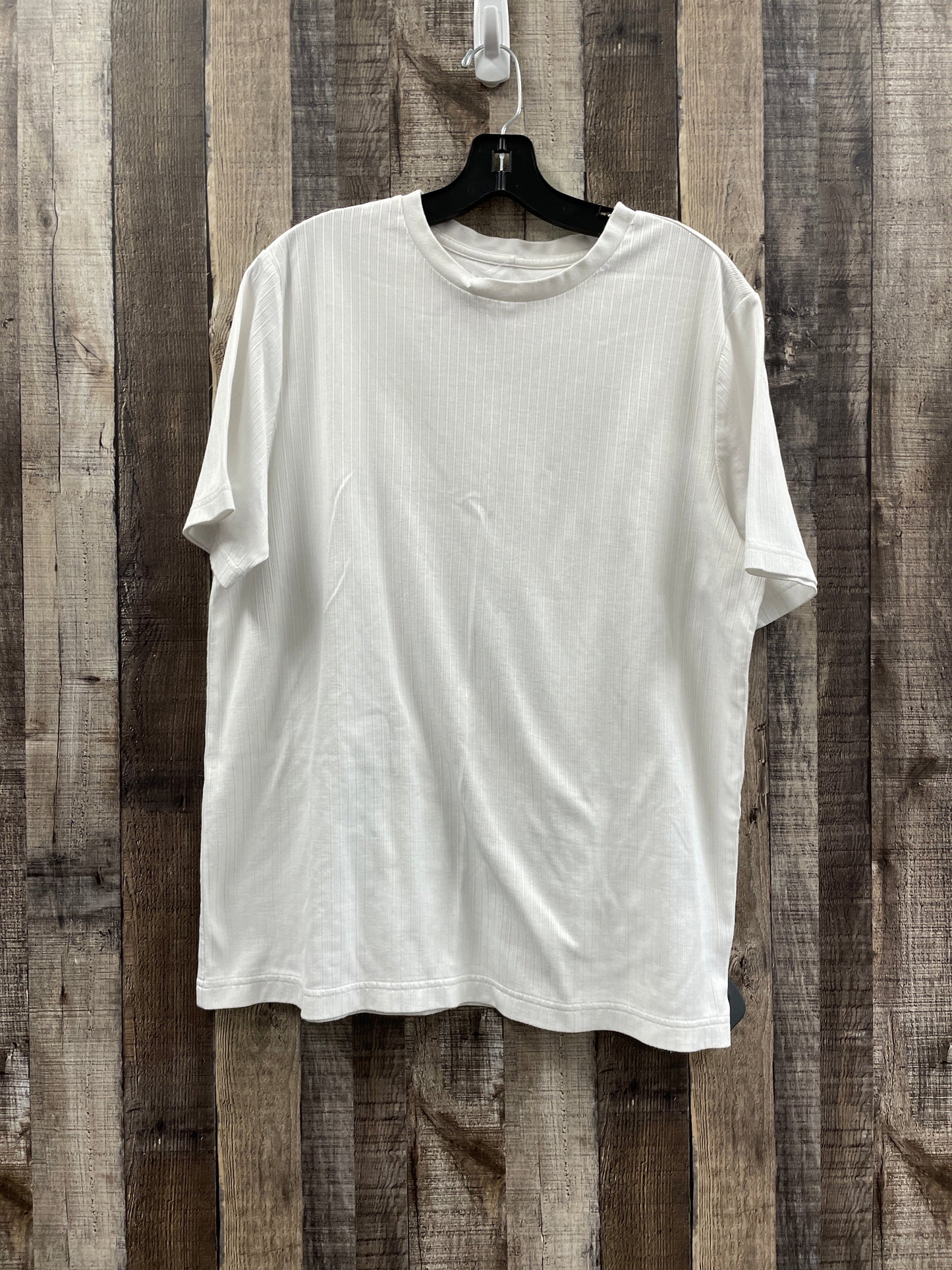 White Top Short Sleeve Croft And Barrow, Size L