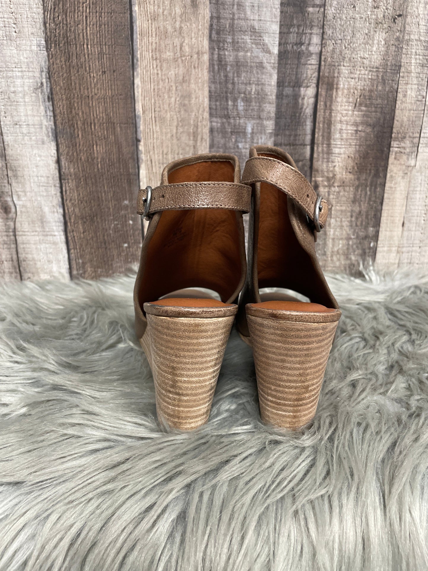 Brown Sandals Heels Wedge Lucky Brand, Size 8