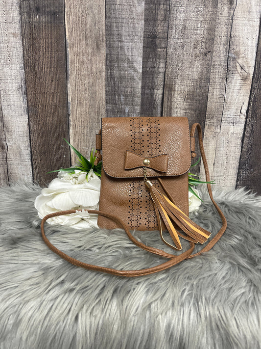 Crossbody By Universal Thread, Size: Small