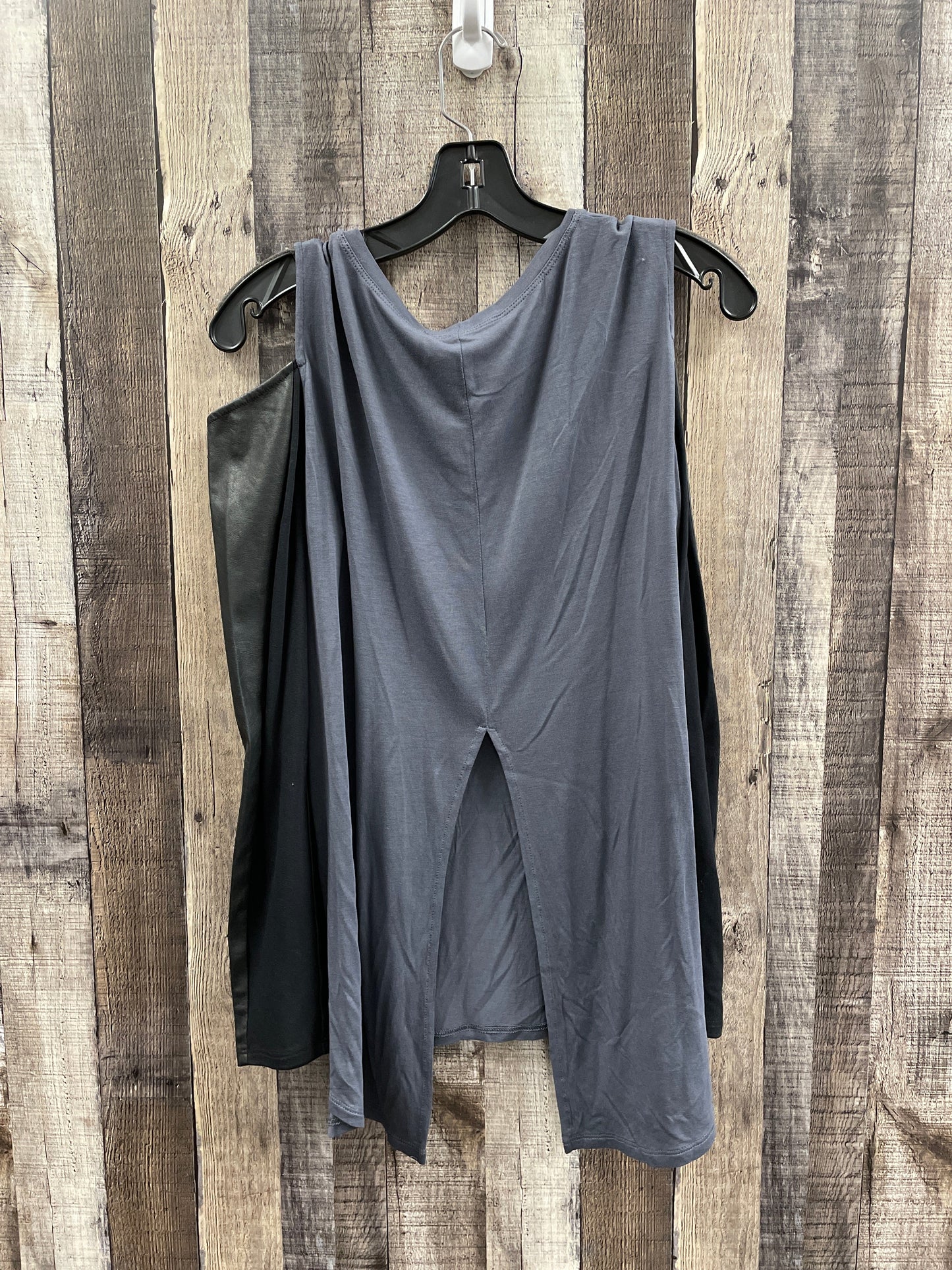 Top Long Sleeve By Bcbgmaxazria In Grey, Size: M