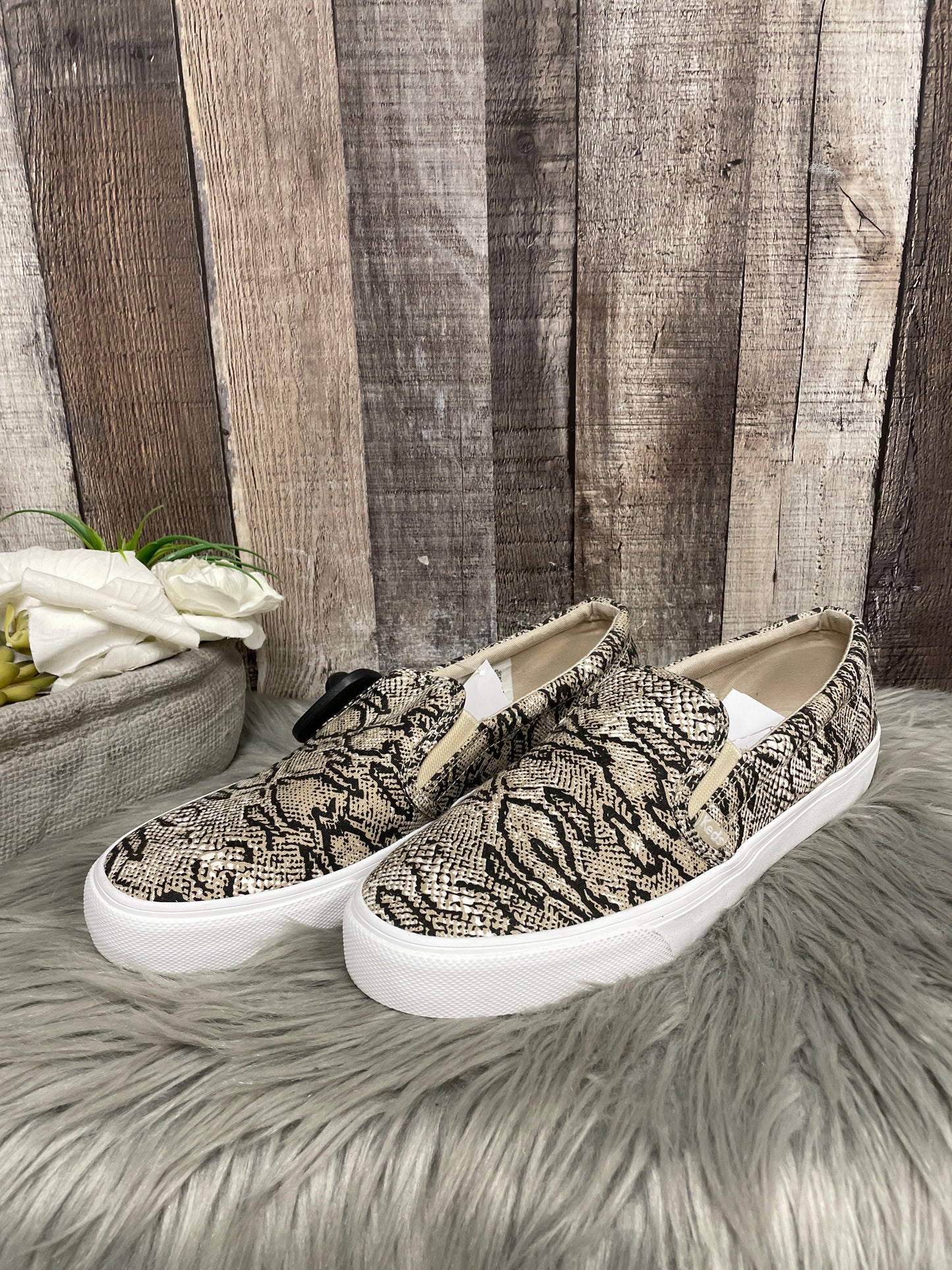 Shoes Flats By Keds In Snakeskin Print, Size: 11.5