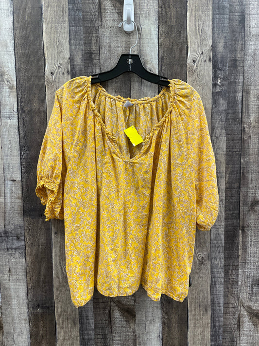 Top Short Sleeve By Old Navy In Gold, Size: 2x