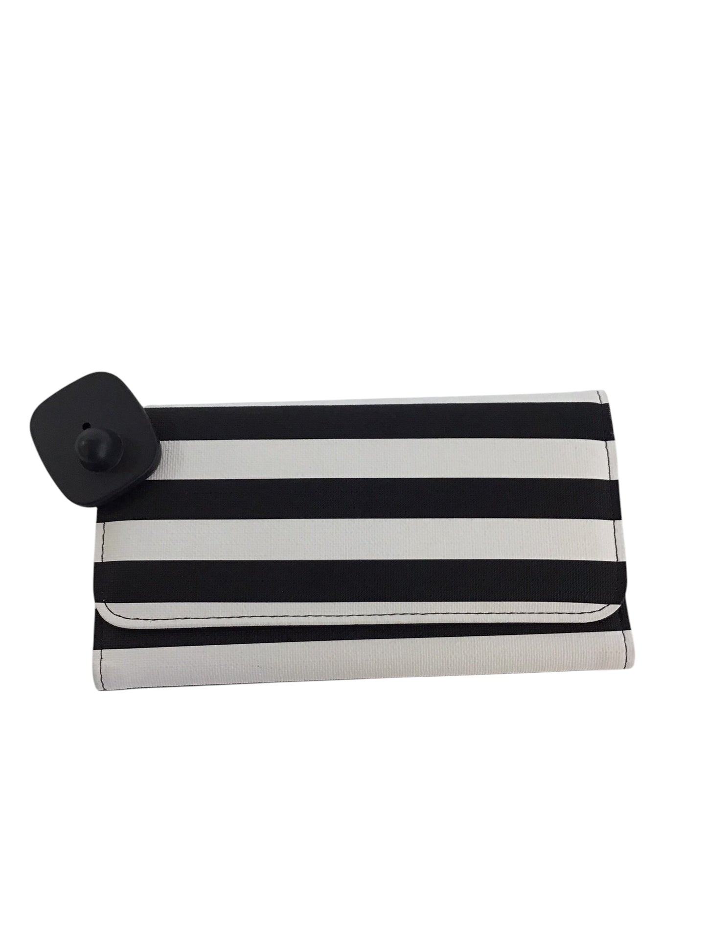 Wallet By Kut, Size: Medium