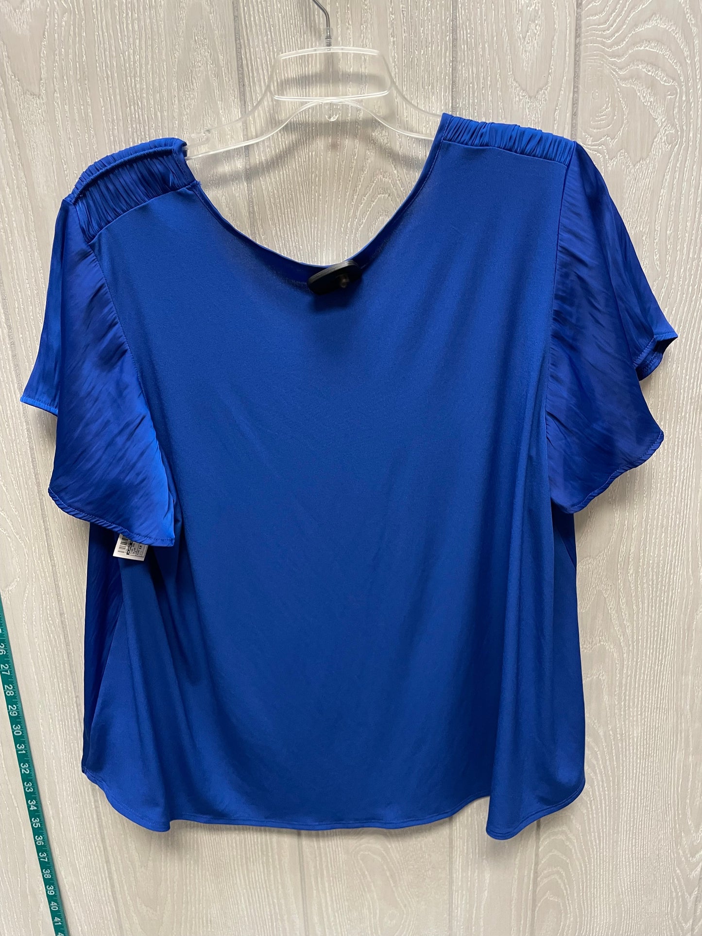 Top Short Sleeve By Lane Bryant In Blue, Size: 1x