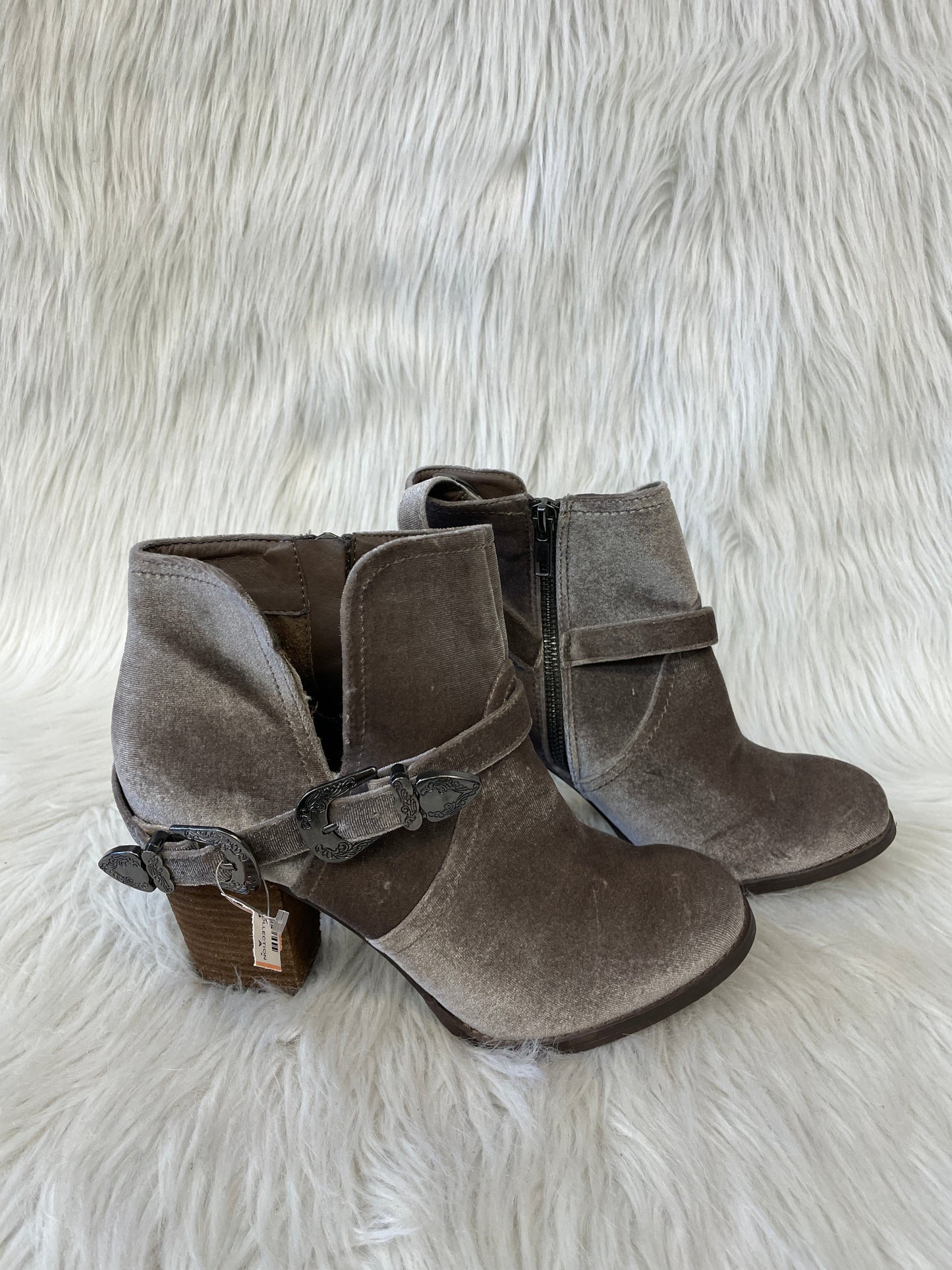 Boots Ankle Heels By Not Rated In Mauve, Size: 8.5