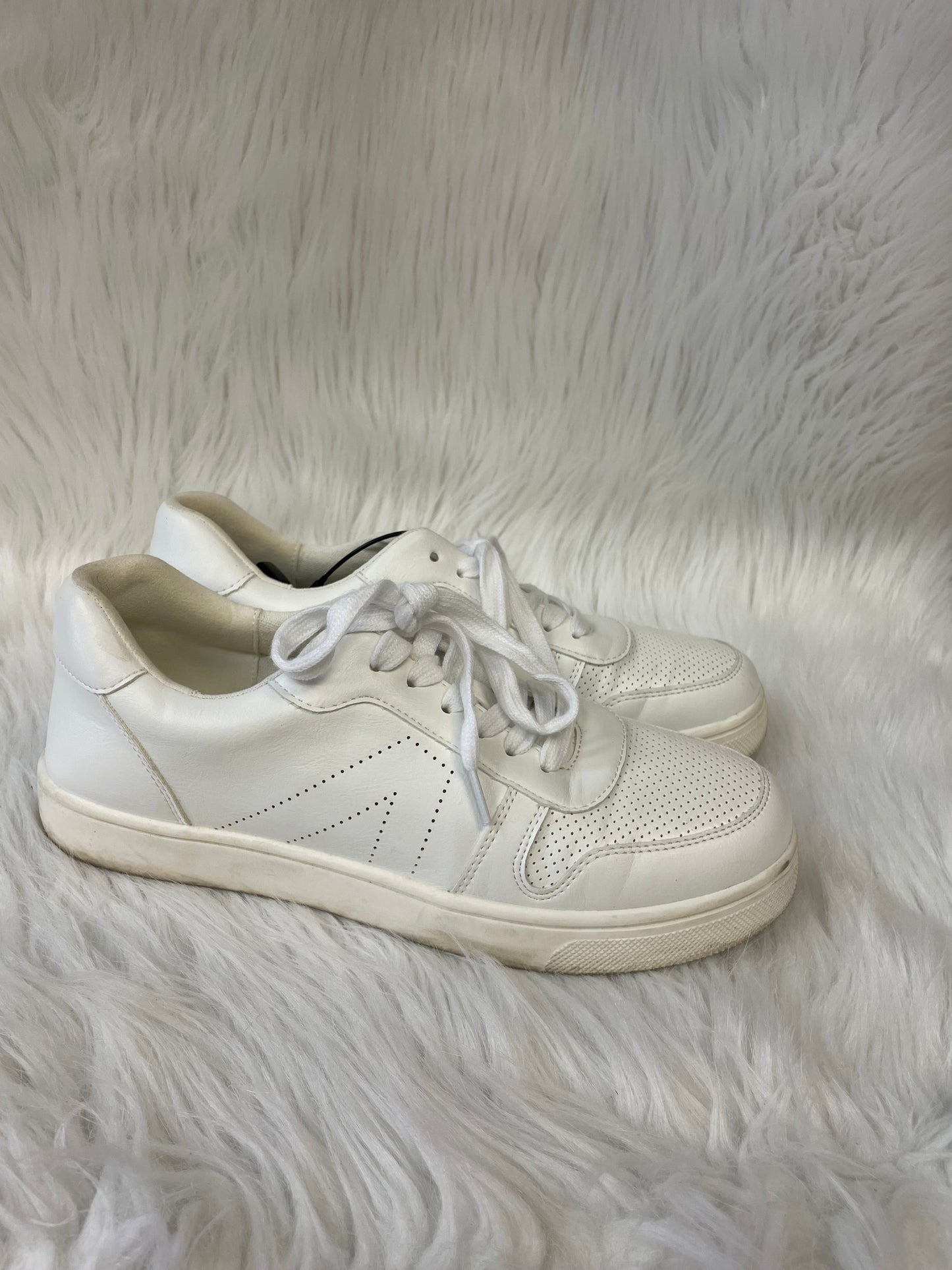 Shoes Sneakers By Mia In Cream, Size: 8.5