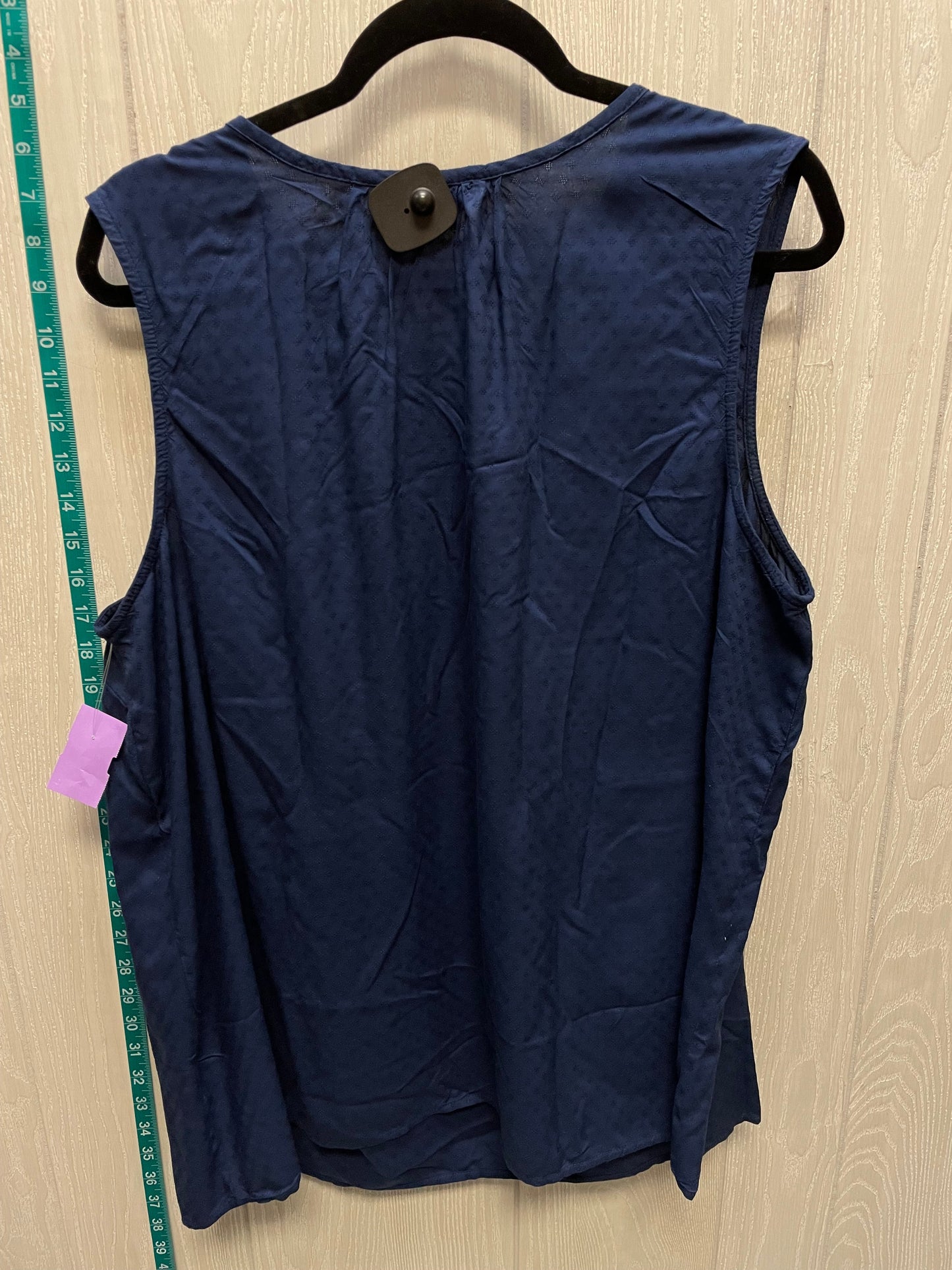 Navy Top Sleeveless Croft And Barrow, Size 2x