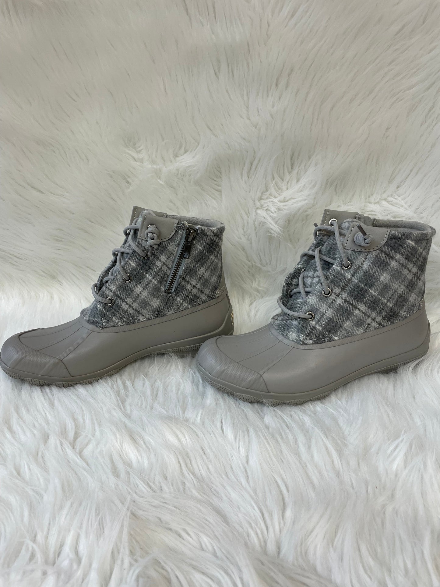 Boots Snow By Sperry  Size: 7
