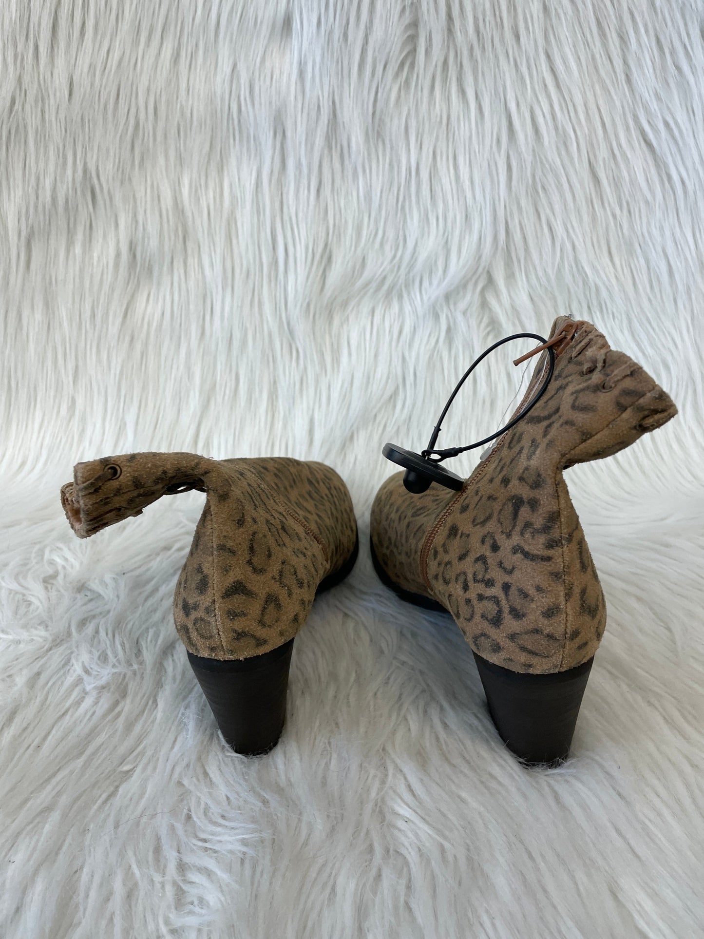 Boots Ankle Heels By Matisse In Animal Print, Size: 6