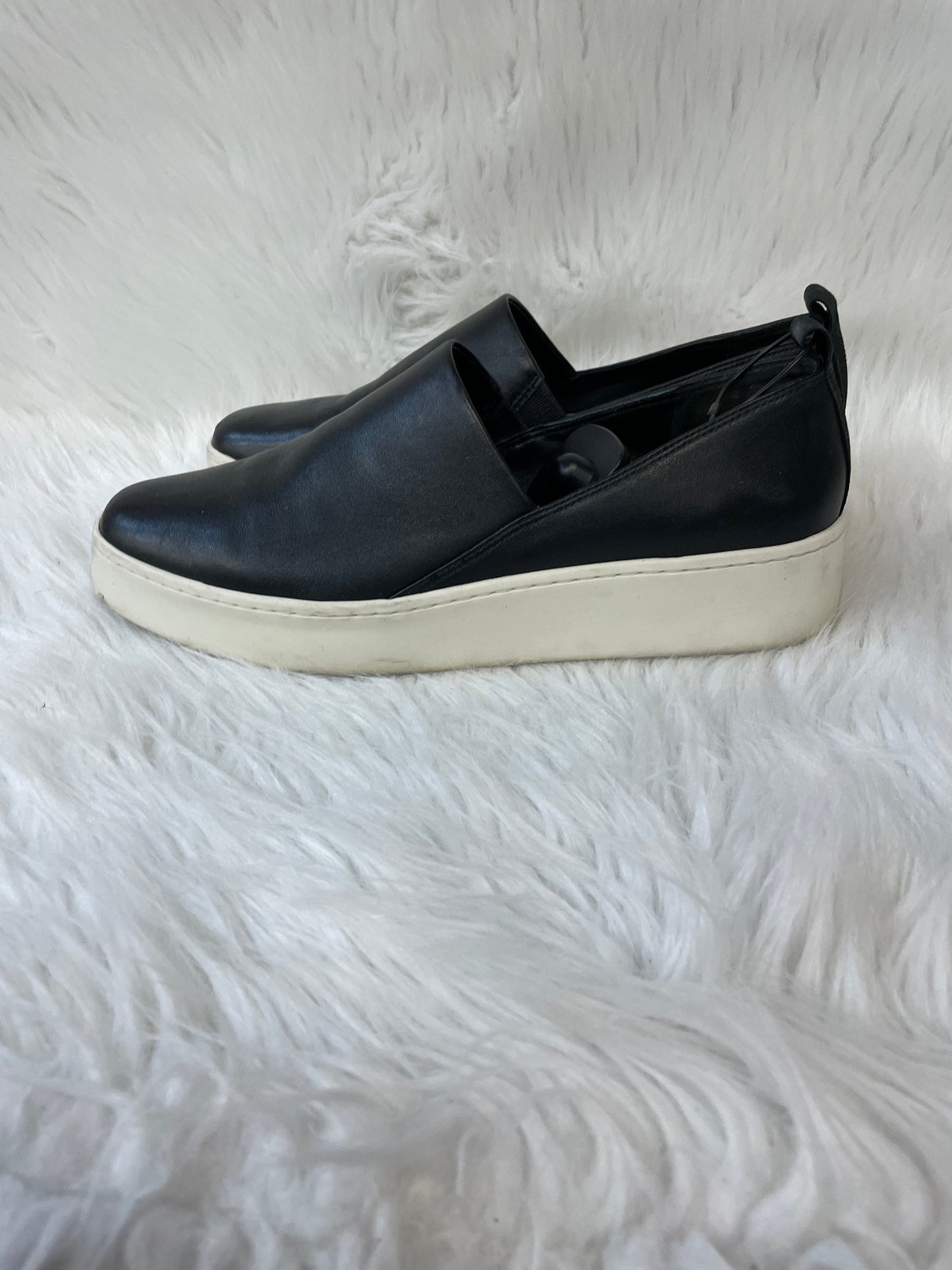 Shoes Sneakers By Vince In Black & White, Size: 8.5