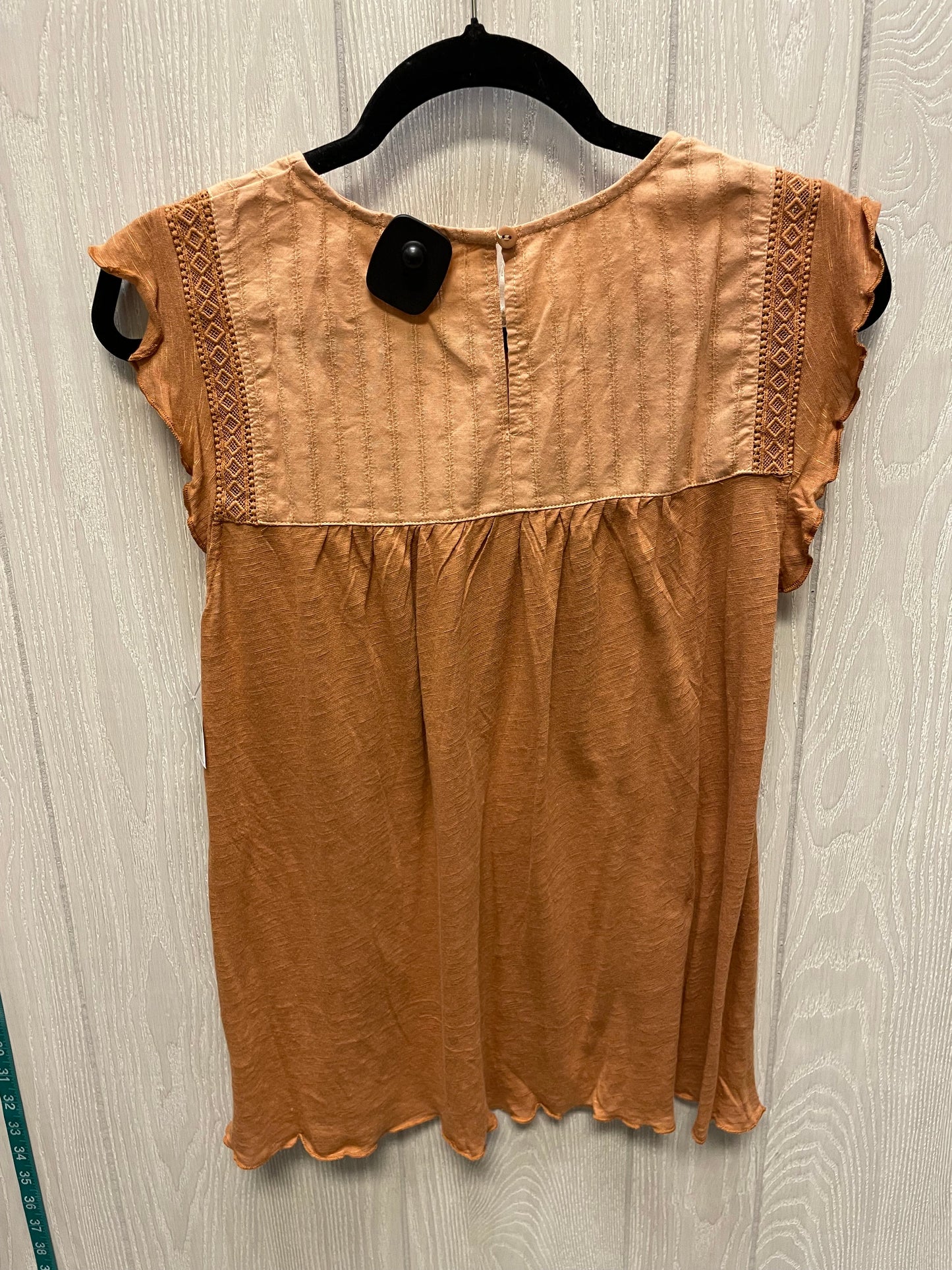 Top Short Sleeve By Hem & Thread In Brown, Size: S