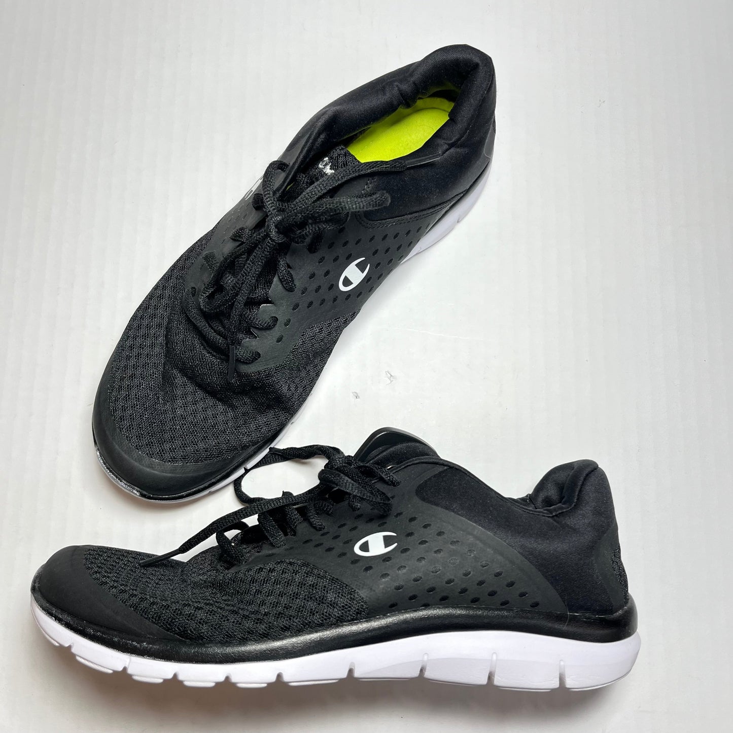 Shoes Athletic By Champion In Black, Size: 10