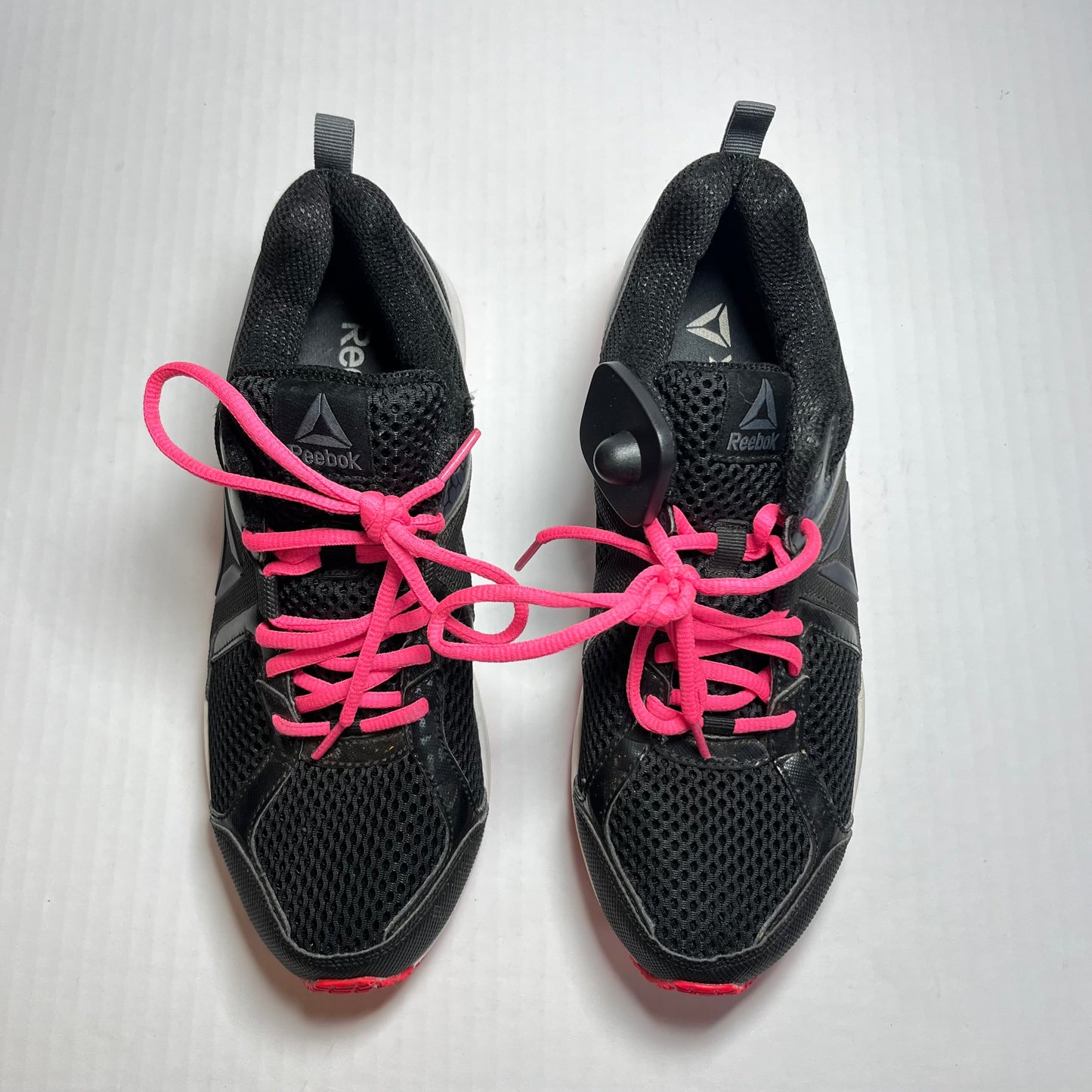 Shoes Athletic By Reebok In Black & Pink, Size: 9.5