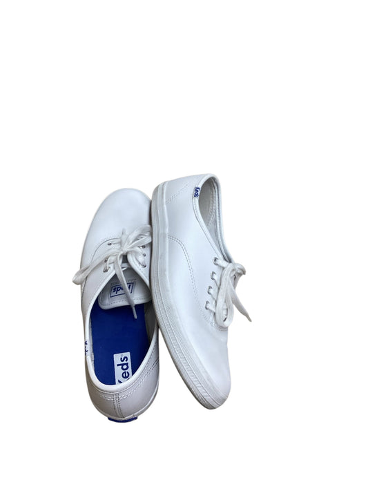 Shoes Sneakers By Keds In White, Size: 6.5