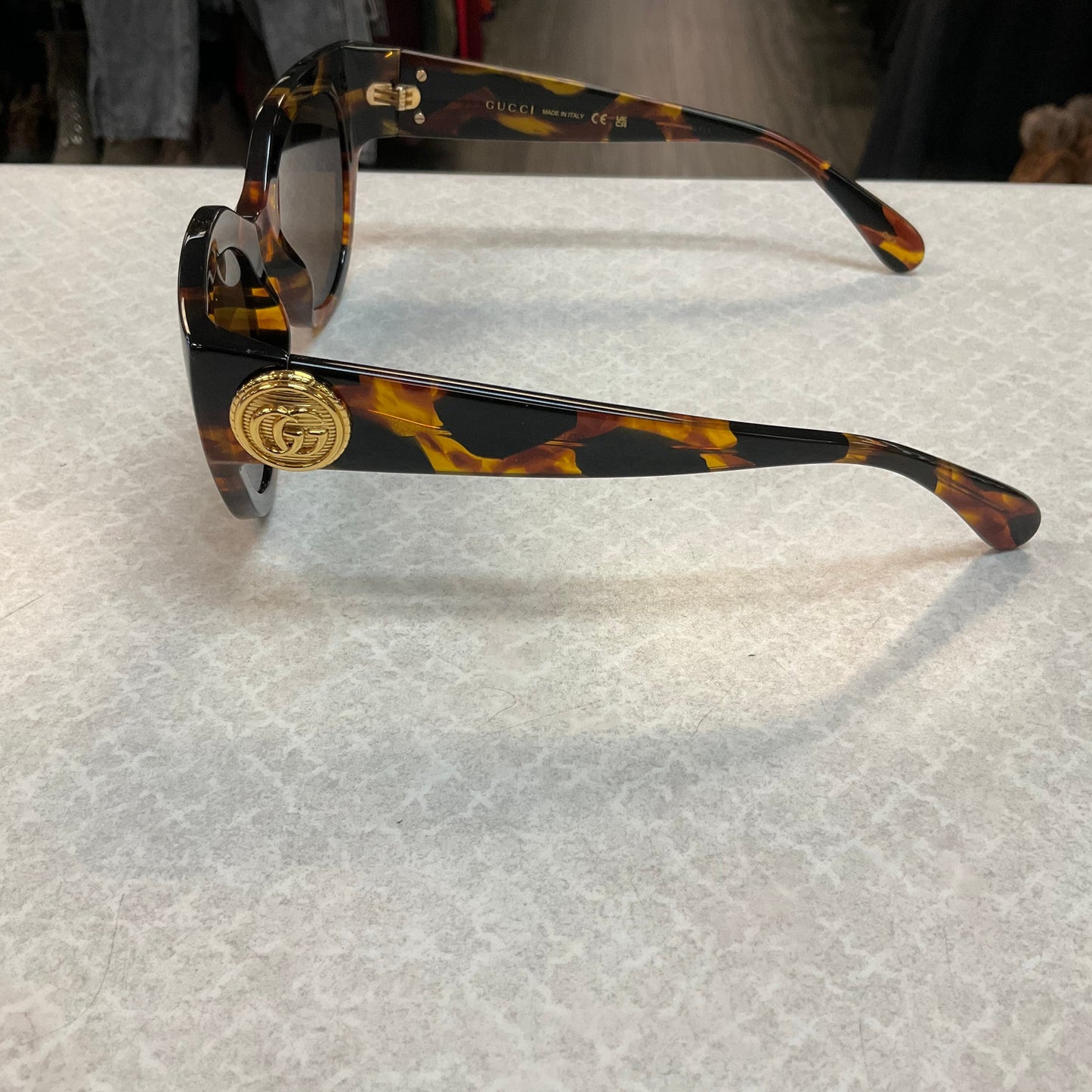 Sunglasses Designer By Gucci