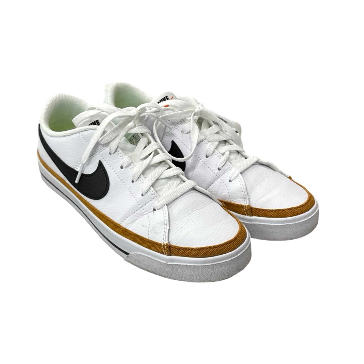 Shoes Sneakers By Nike In White, Size: 9