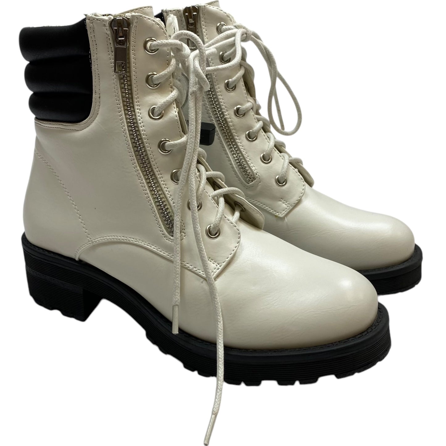 Boots Combat By Mia In White, Size: 7.5