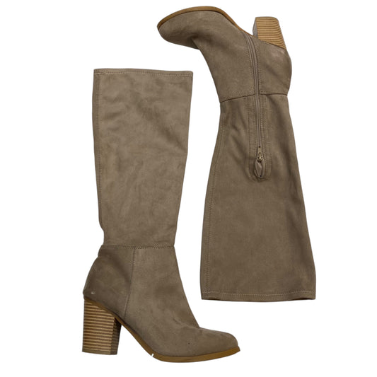 Boots Knee Heels By True Craft In Taupe, Size: 6.5