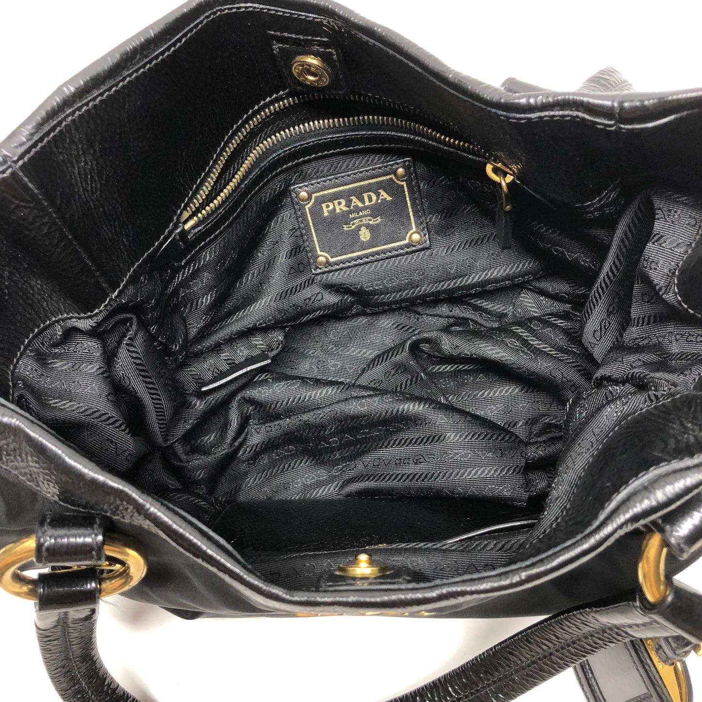 Handbag Luxury Designer By Prada  Size: Medium