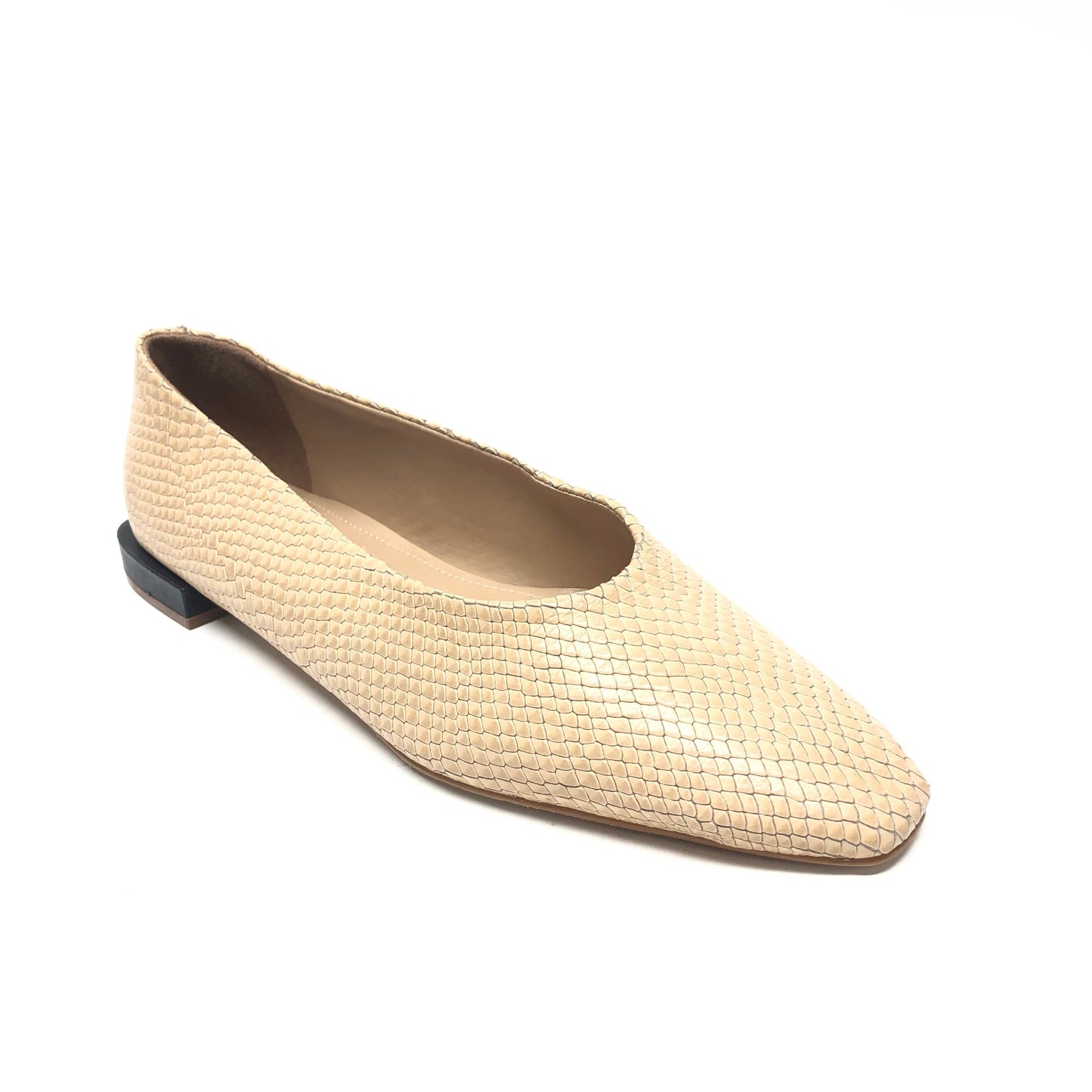 Shoes Flats By Saks Fifth Avenue In Cream, Size: 8