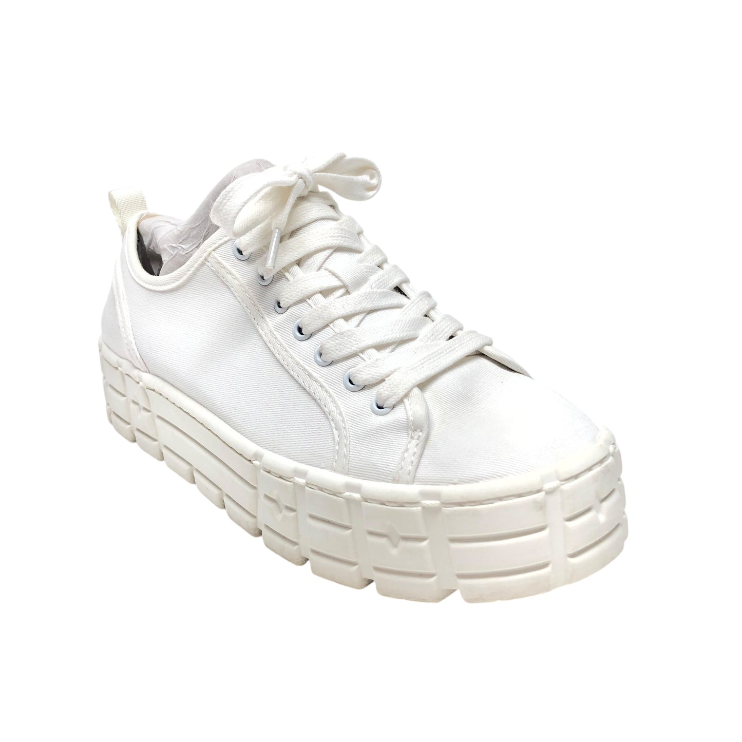 Shoes Sneakers By Gianni Bini In White, Size: 6.5