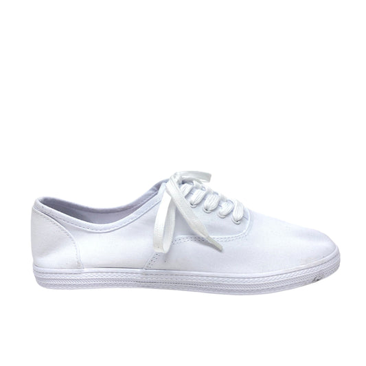 Shoes Sneakers By Universal Thread In White, Size: 9