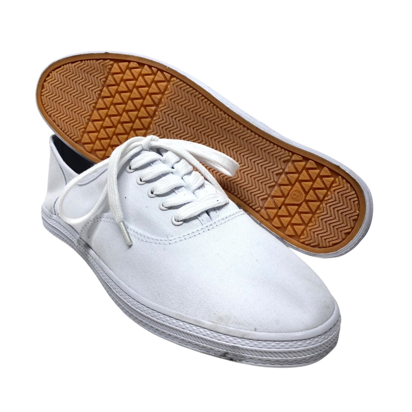 Shoes Sneakers By Universal Thread In White, Size: 9