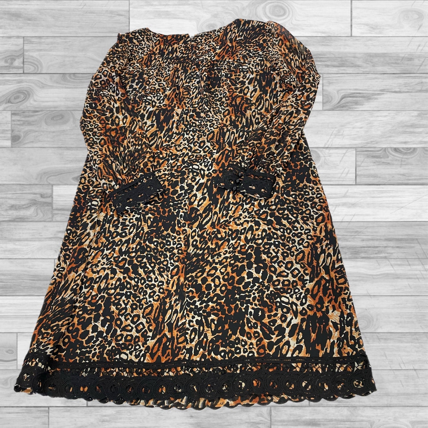 Dress Casual Short By Tahari By Arthur Levine In Animal Print, Size: 12