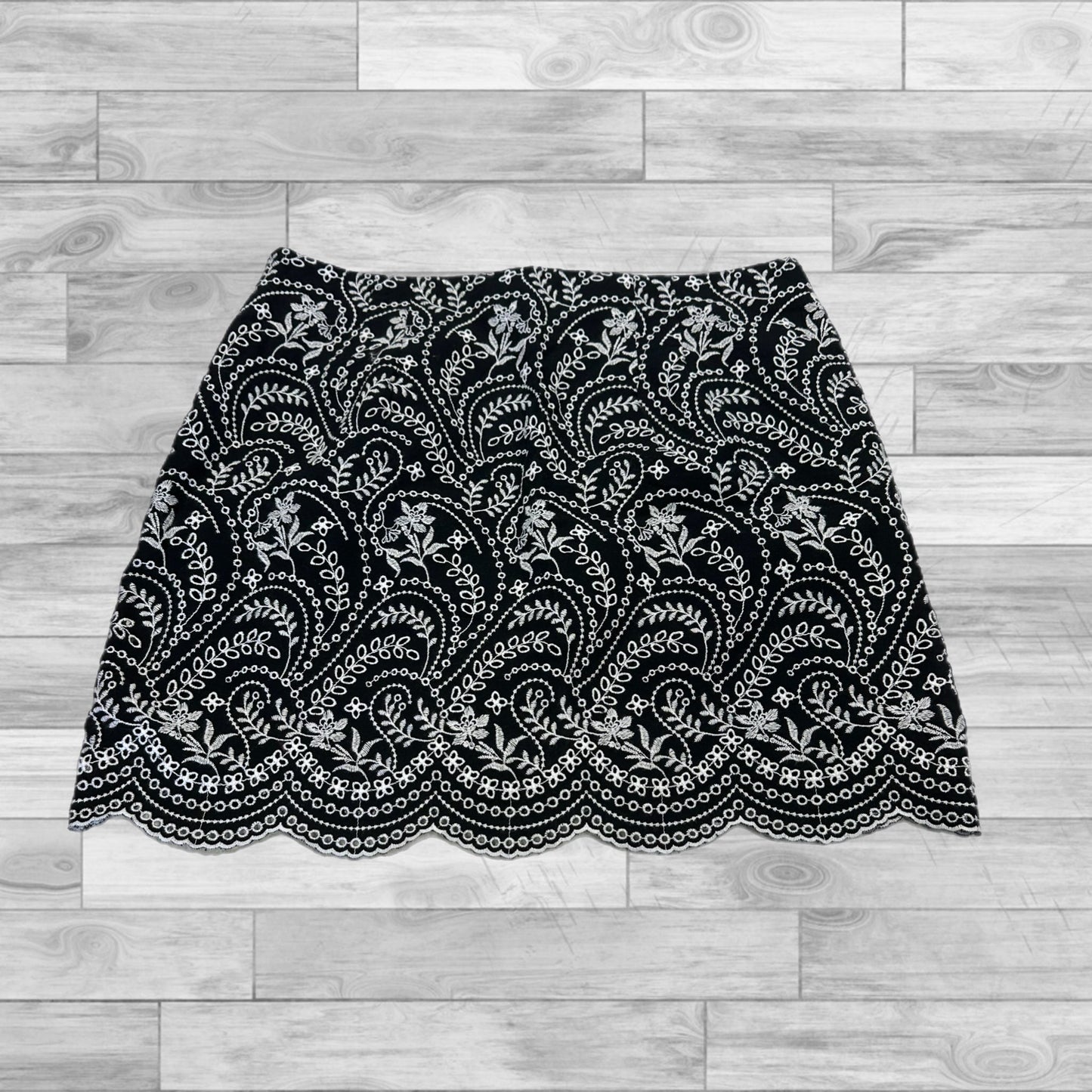 Skirt Mini & Short By Loft In Black & White, Size: 14